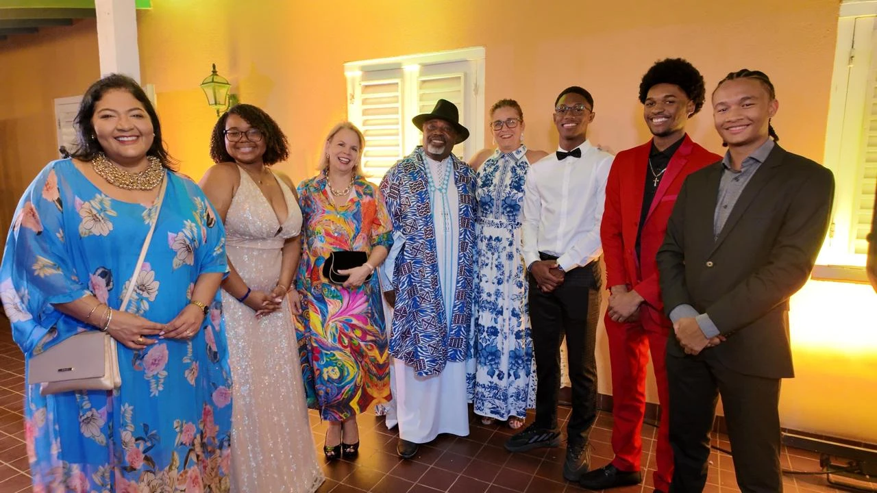 Parlamentario Evelyn Wever-Croes a atende e Premiere di e Documentario AWO, NOW, NU