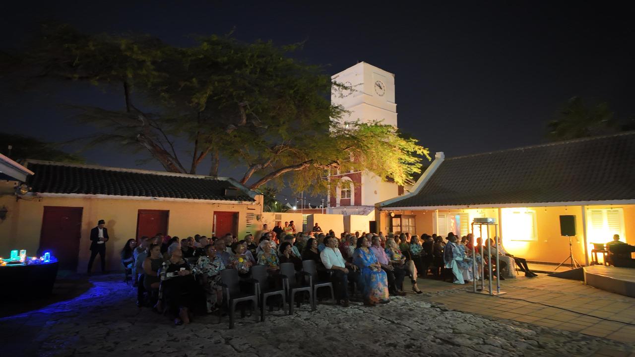 Parlamentario Evelyn Wever-Croes a atende e Premiere di e Documentario AWO, NOW, NU