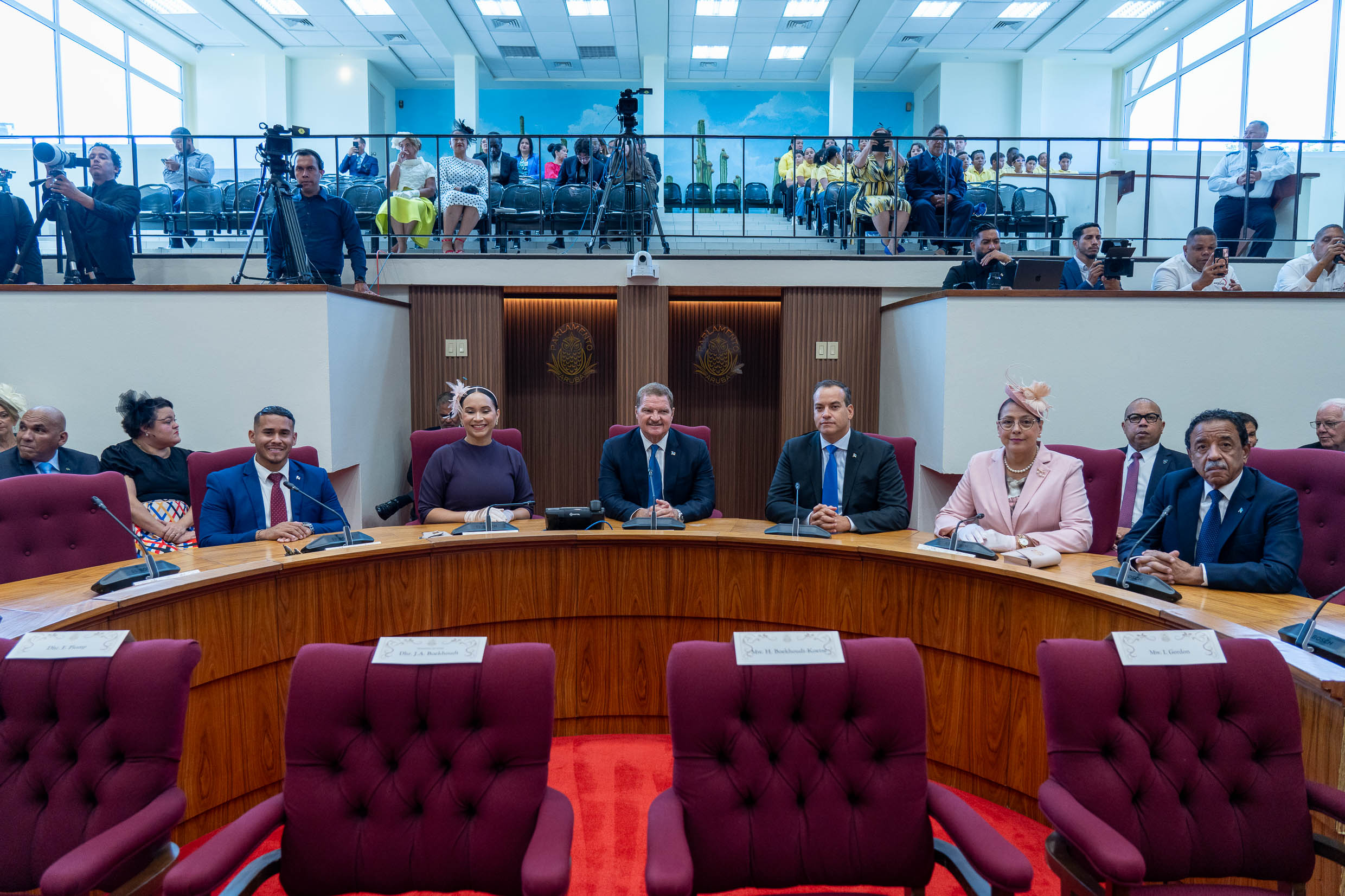 Prome Minister Mike Eman "E vision di e gobierno aki ta refleha den discurso di Su Excelencia Gobernador