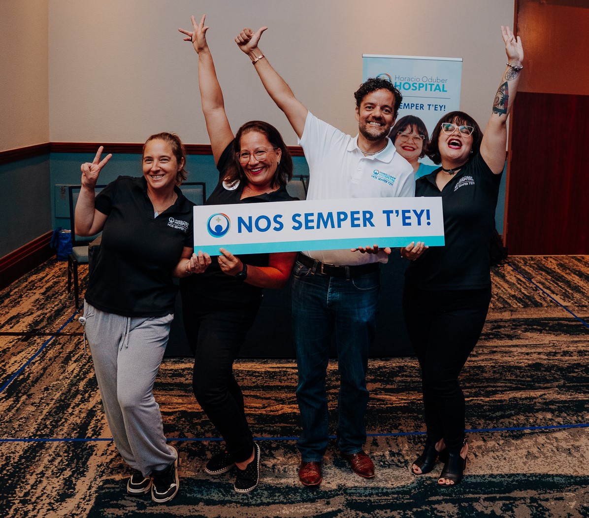 Horacio Oduber Hospital su booth tabata 'on' na Golden Age Expo