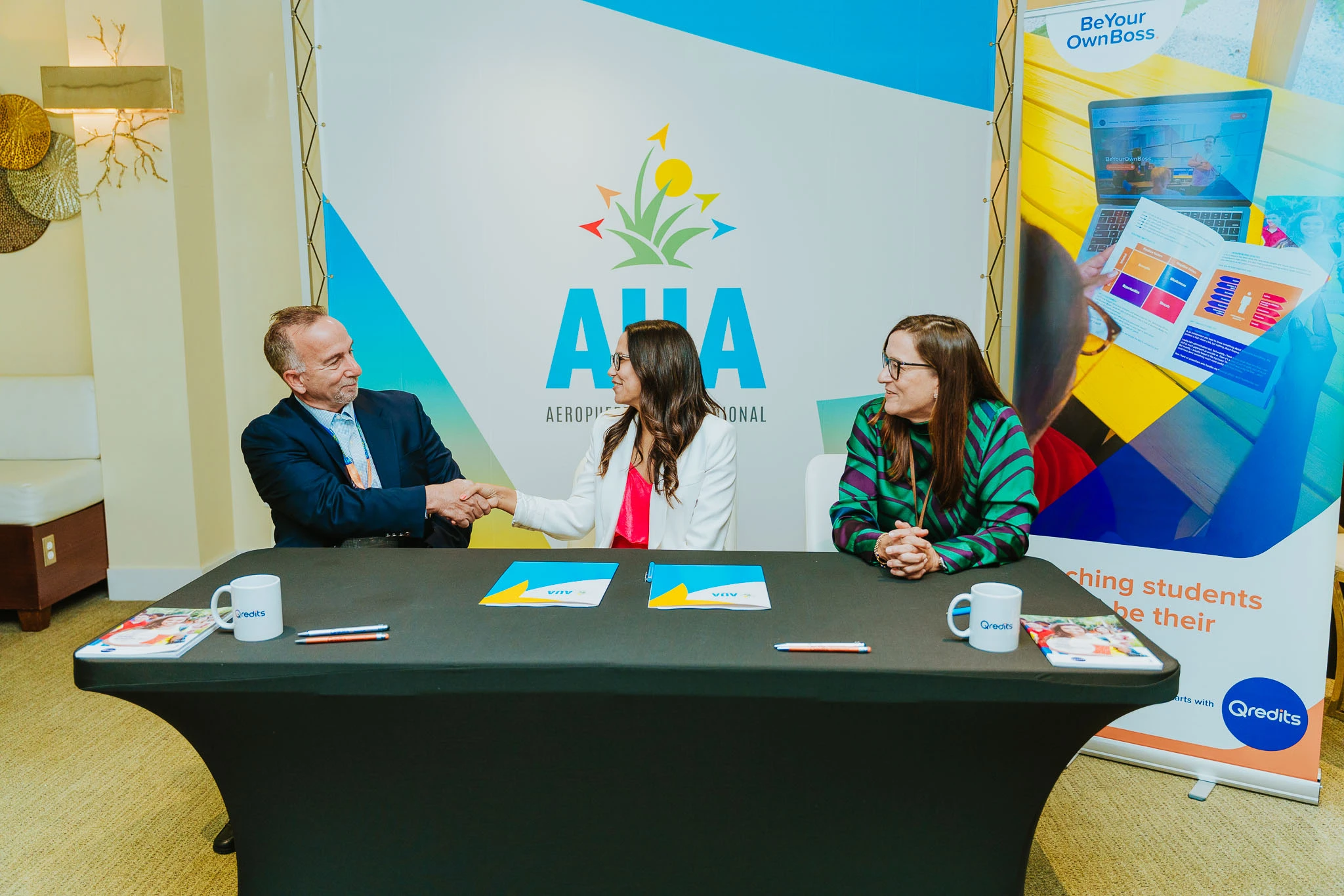 Qredits Aruba and Aruba Airport Authority N.V. launches the extension of “BeYourOwnBoss” – an educational program – for secondary schools (MAVO and HAVO).