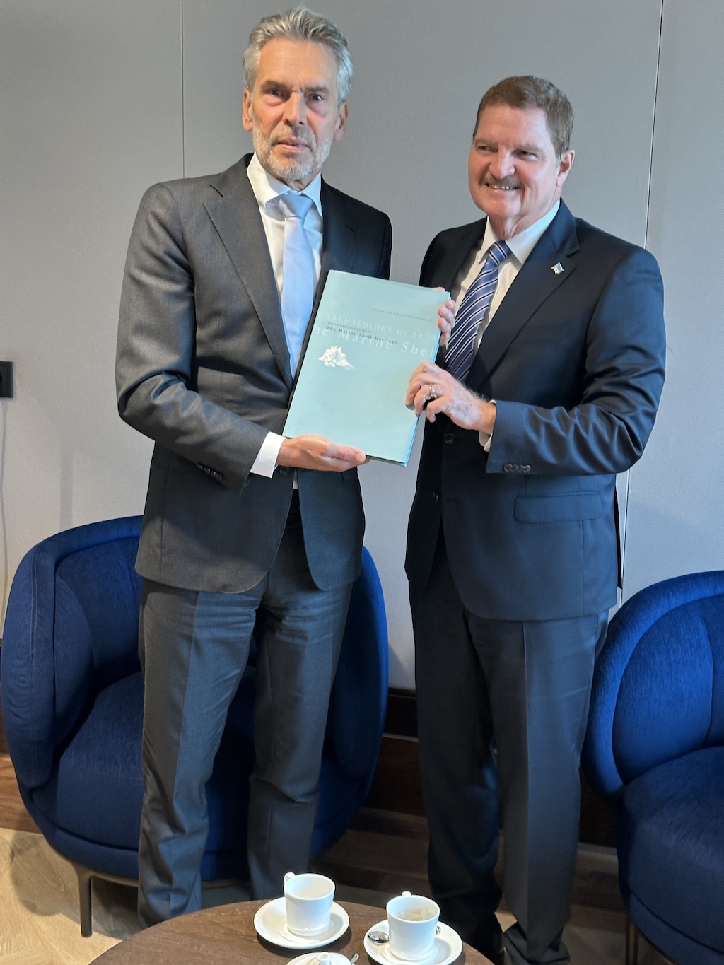 Prome Minister Dick Schoof a reuni cu Prome Minister Mike Eman