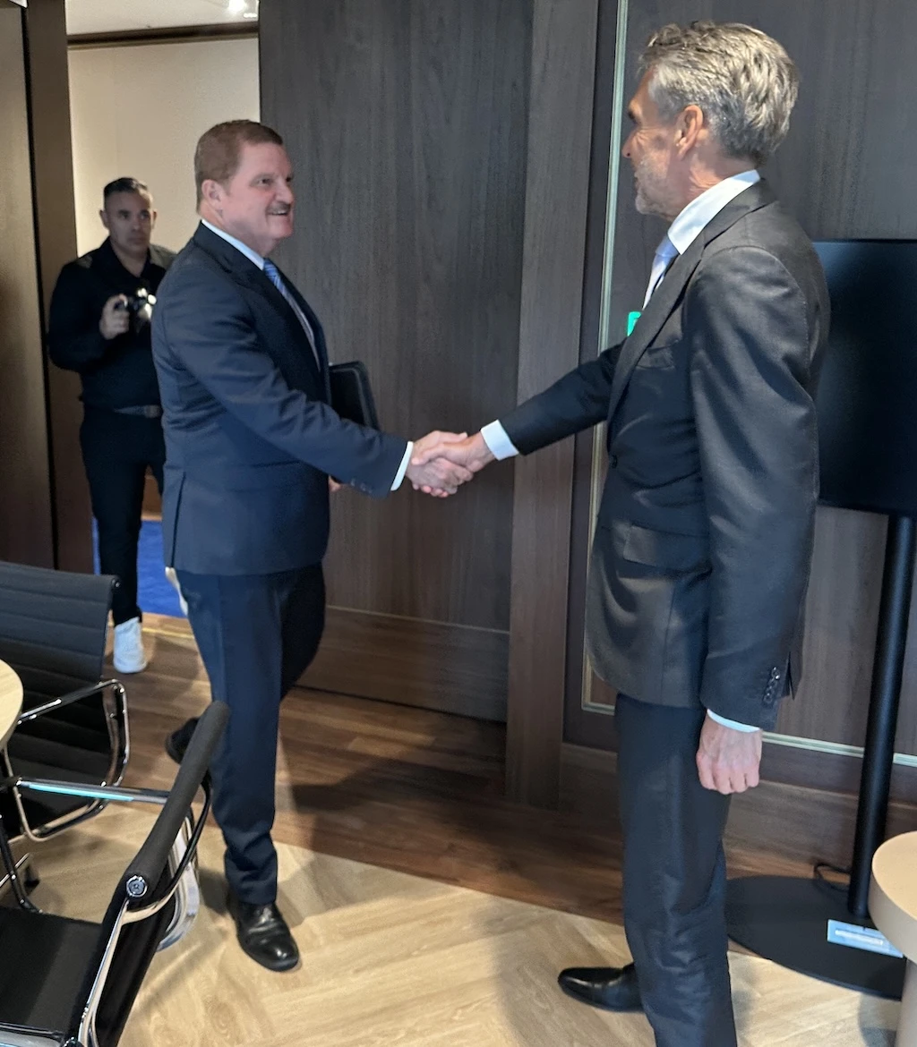 Prome Minister Dick Schoof a reuni cu Prome Minister Mike Eman