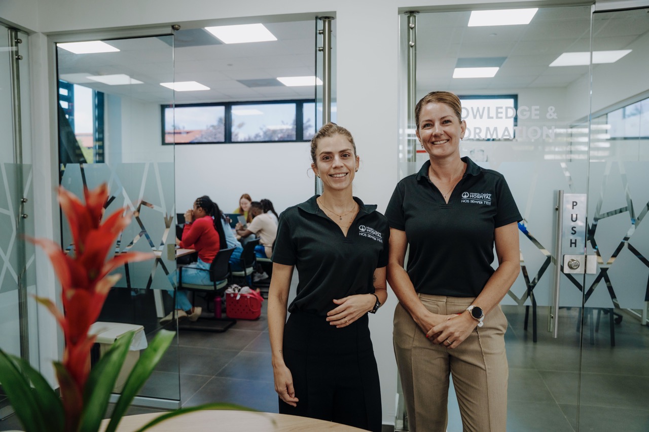 10 nurse a cuminsa nan specialisacion IC/SEH na Aruba mes