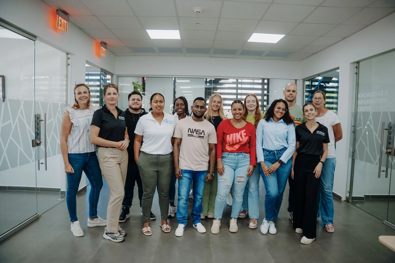 10 nurse a cuminsa nan specialisacion IC/SEH na Aruba mes