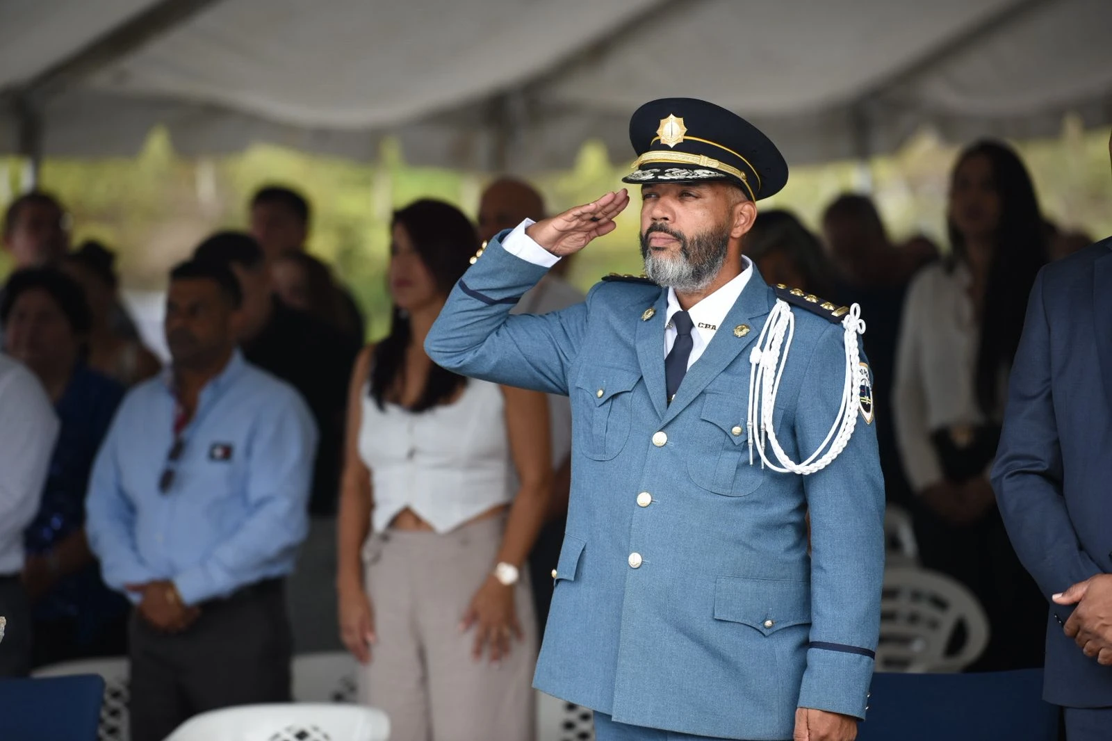 Altocomisario di Polis Ramon Arnhem ta yama bonbini na coleganan nobo