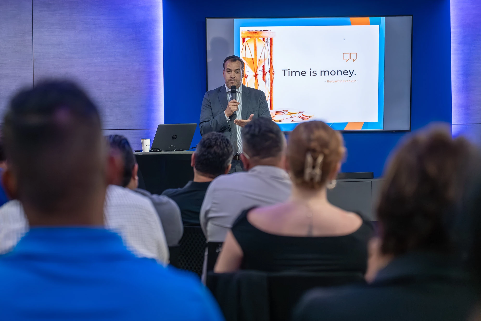 Minister Geoffrey Wever ta inaugura tayer informativo riba e ley di destaho nobo pa fortalece transparencia y competencia husto