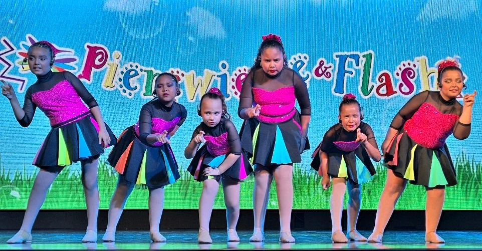 Addonsito Croes ta felicita Pierewietje & Flash