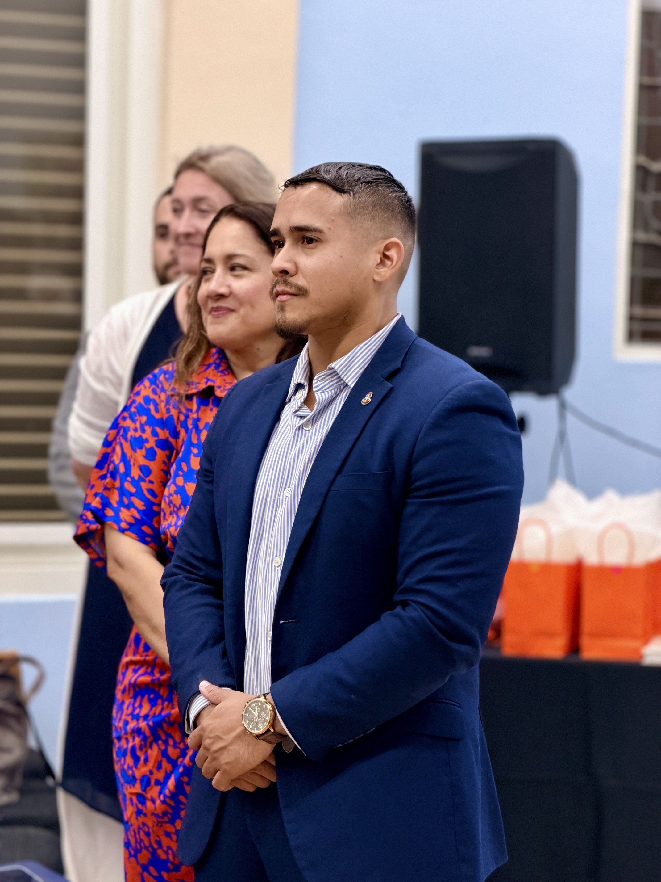 Minister Cicilia presente na graduacion di e profesionalnan social