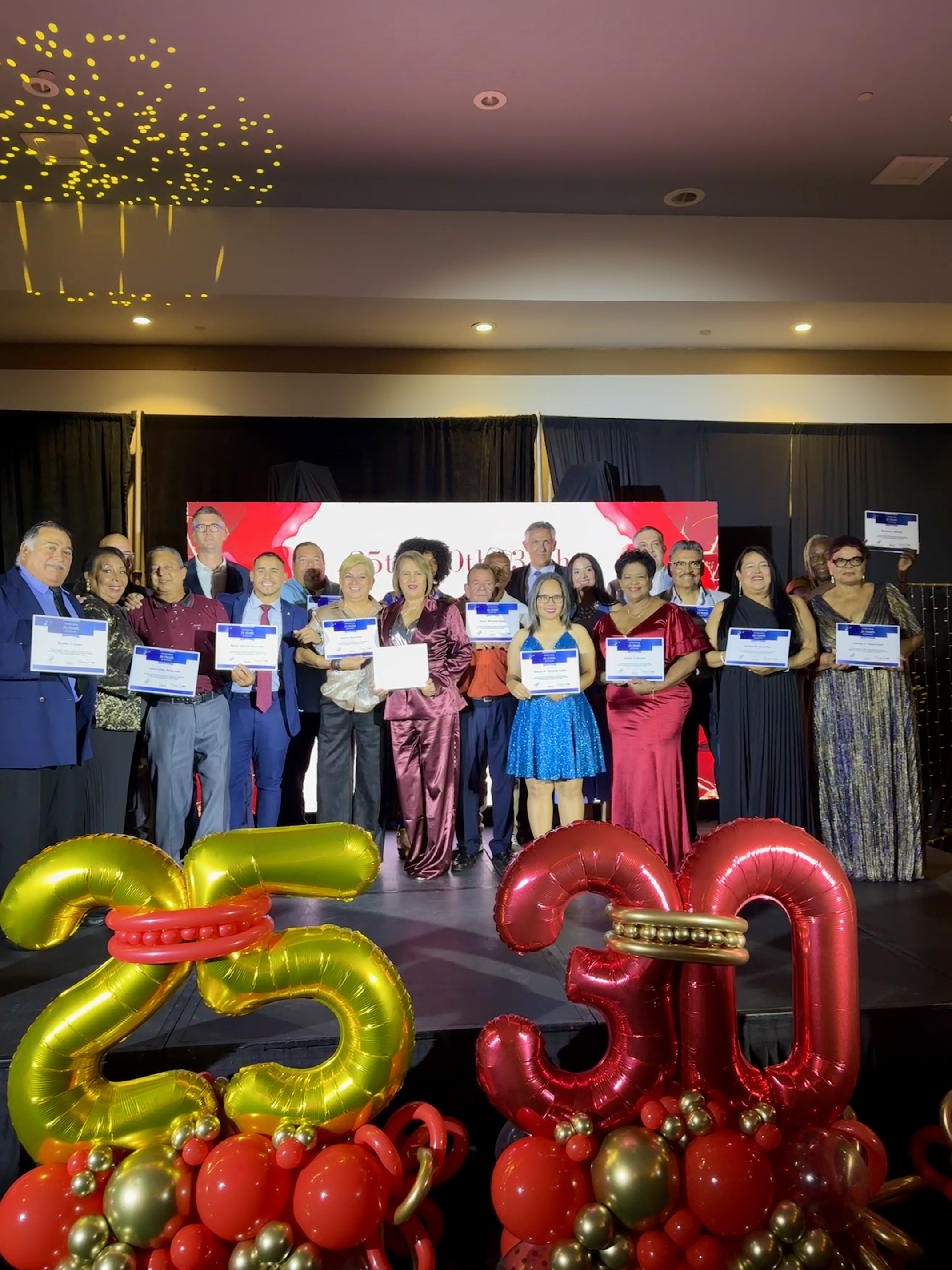 Minister Wendrick Cicilia presente pa honra e dedicacion di e empleadonan di Hilton Aruba Resort & Casino