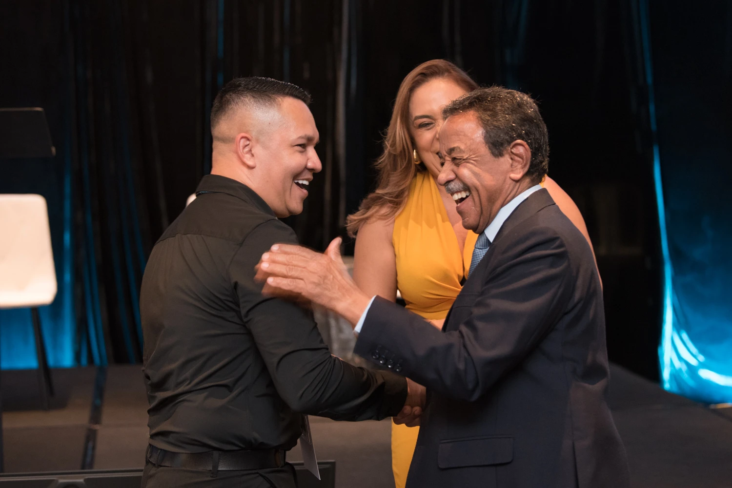 Minister Herdé tabata orador durante e prome Aruba Real Estate Summit