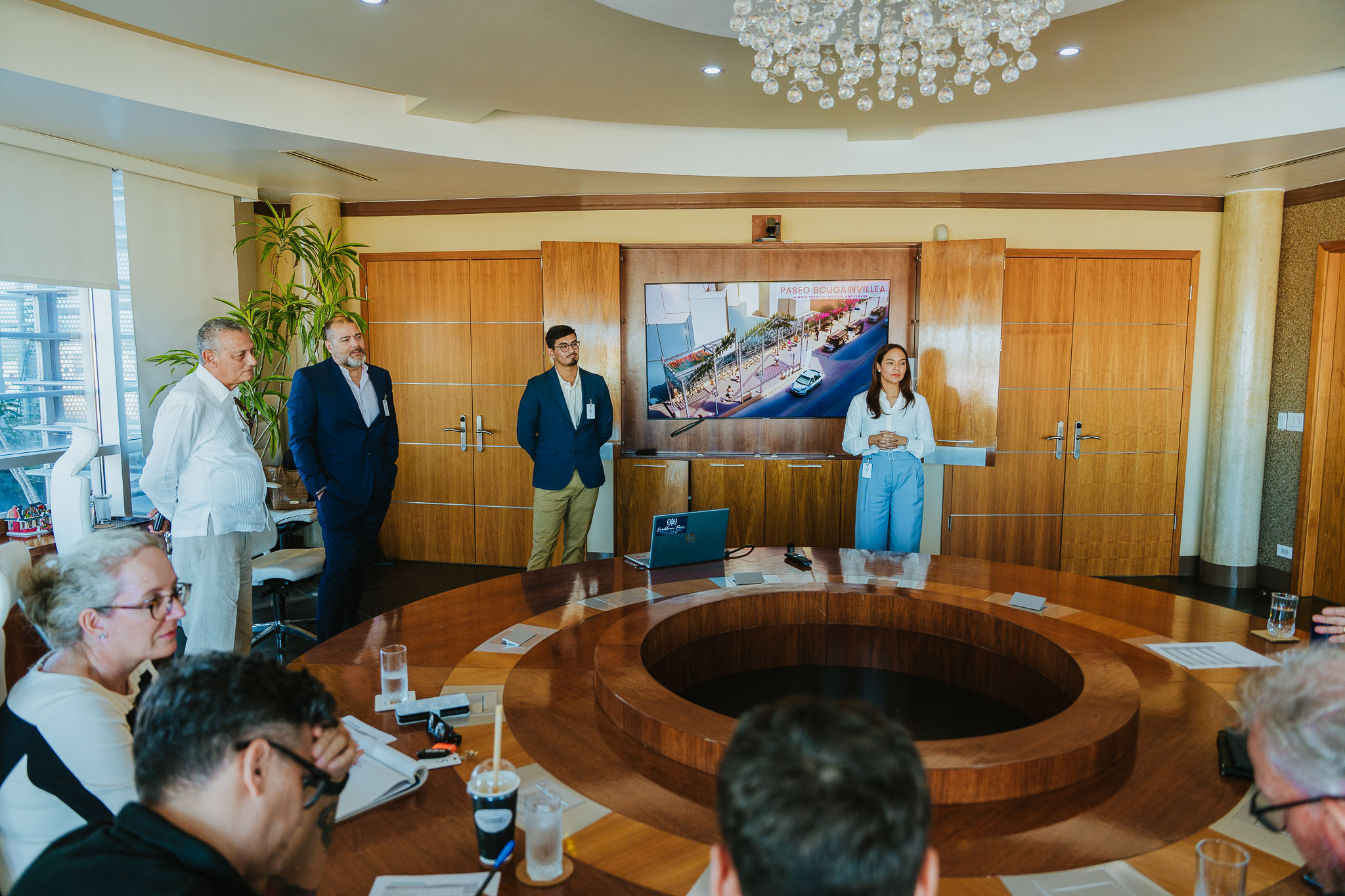 Prome Minister Eman a keda impresiona cu e plannan pa desaroyo di Wilhelminastraat