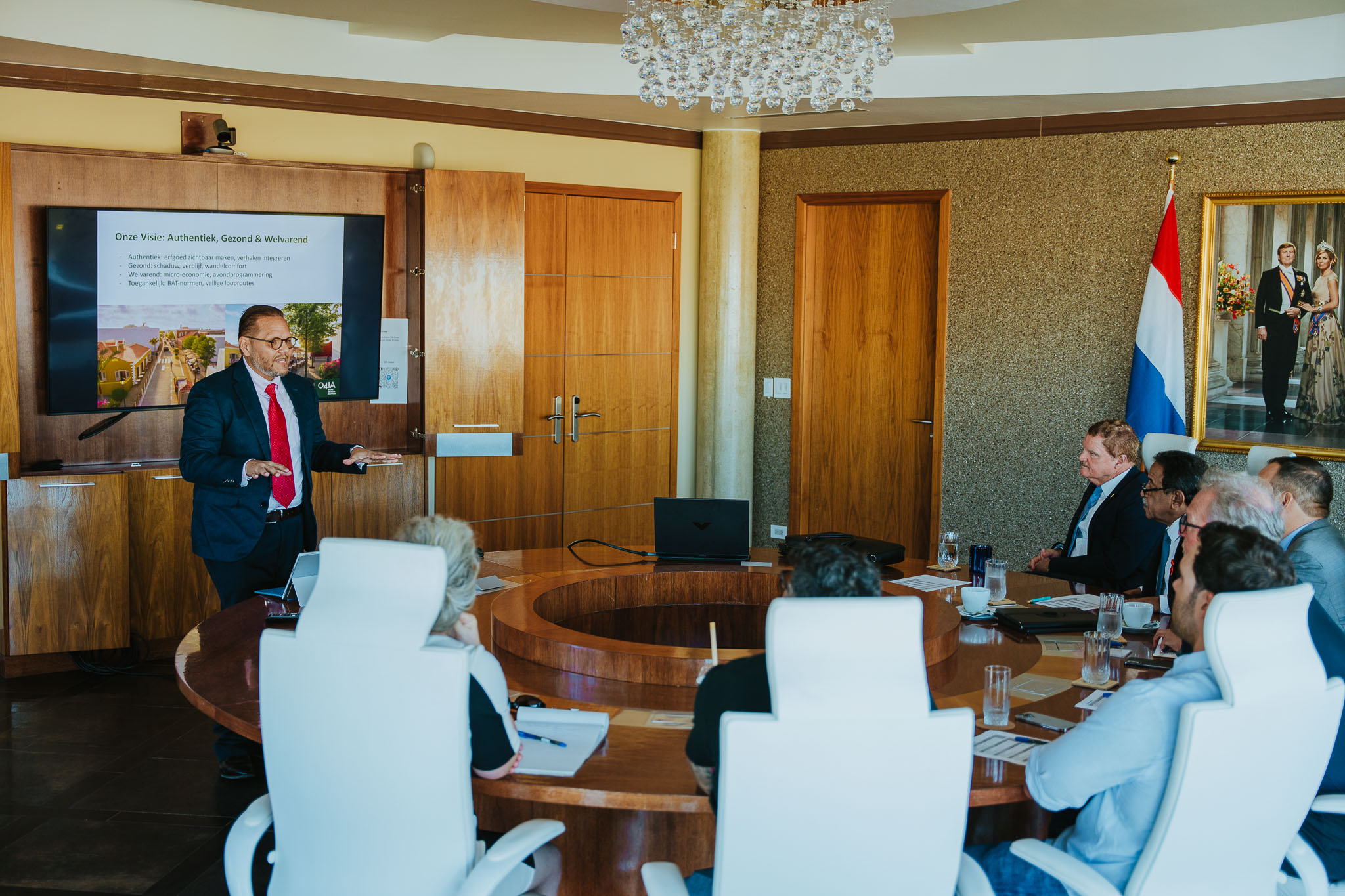 Prome Minister Eman a keda impresiona cu e plannan pa desaroyo di Wilhelminastraat