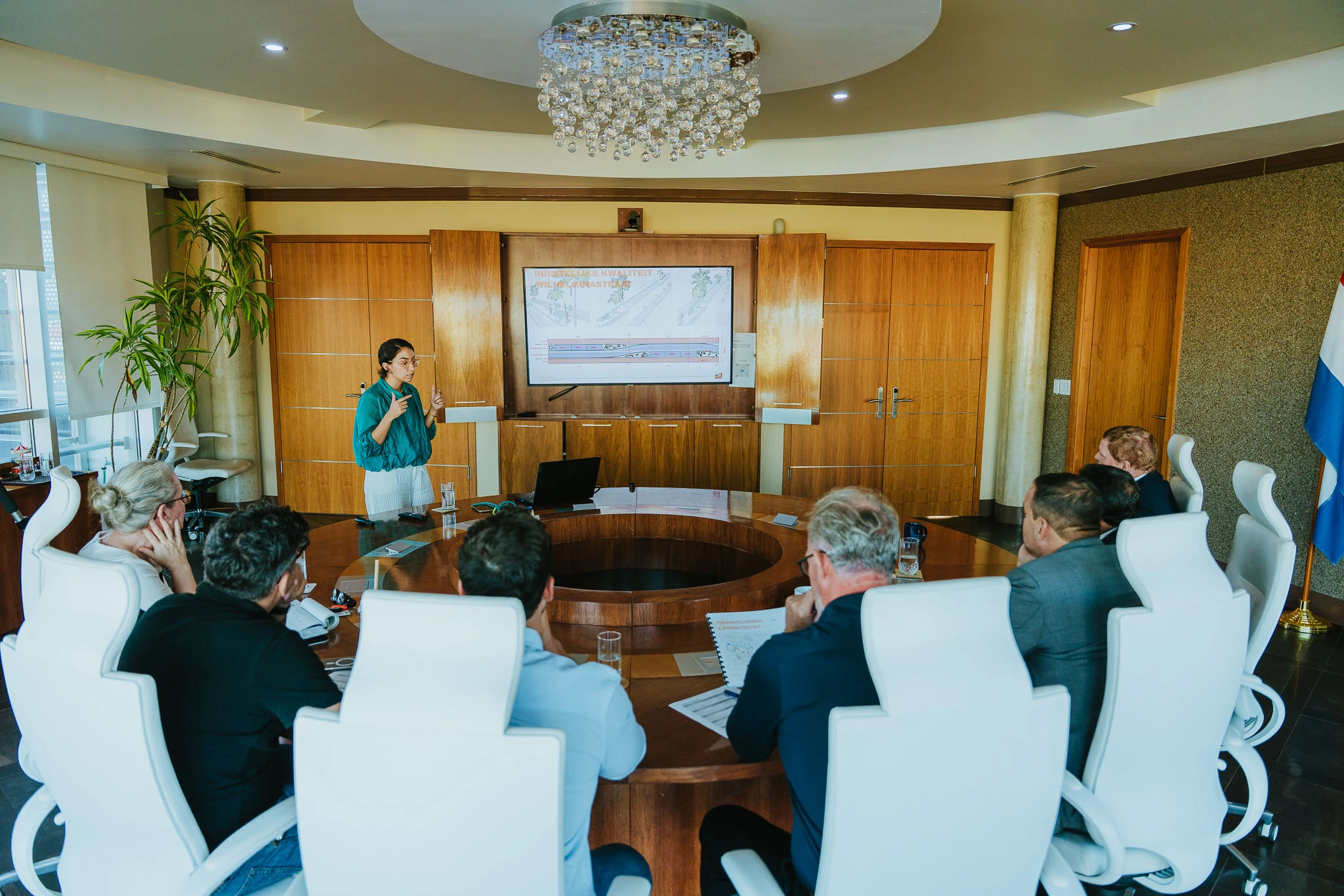 Prome Minister Eman a keda impresiona cu e plannan pa desaroyo di Wilhelminastraat