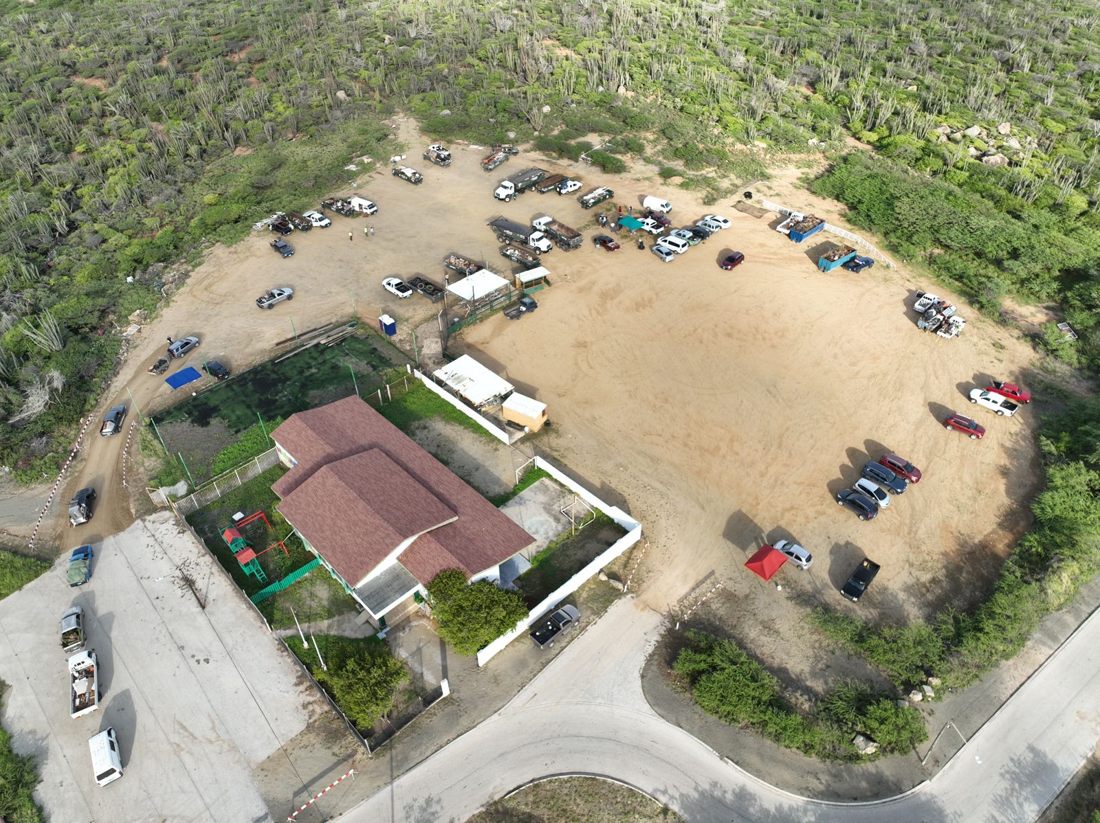 Mas cu 400 pickup den Baki den Bario na Ayo