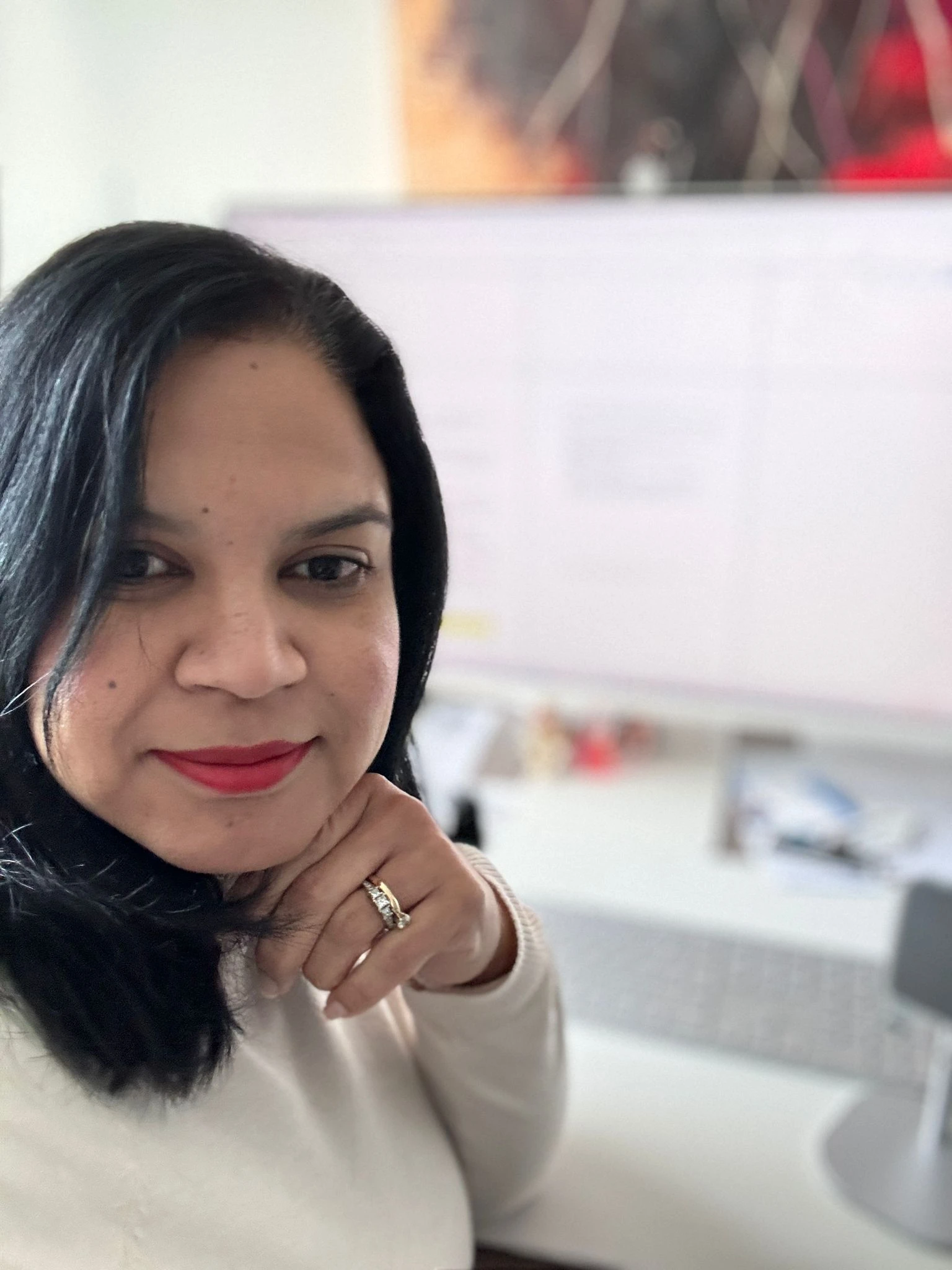 Denise Hradecky - Farro ta hues boluntario na e Corte Administrativo na Stuttgart