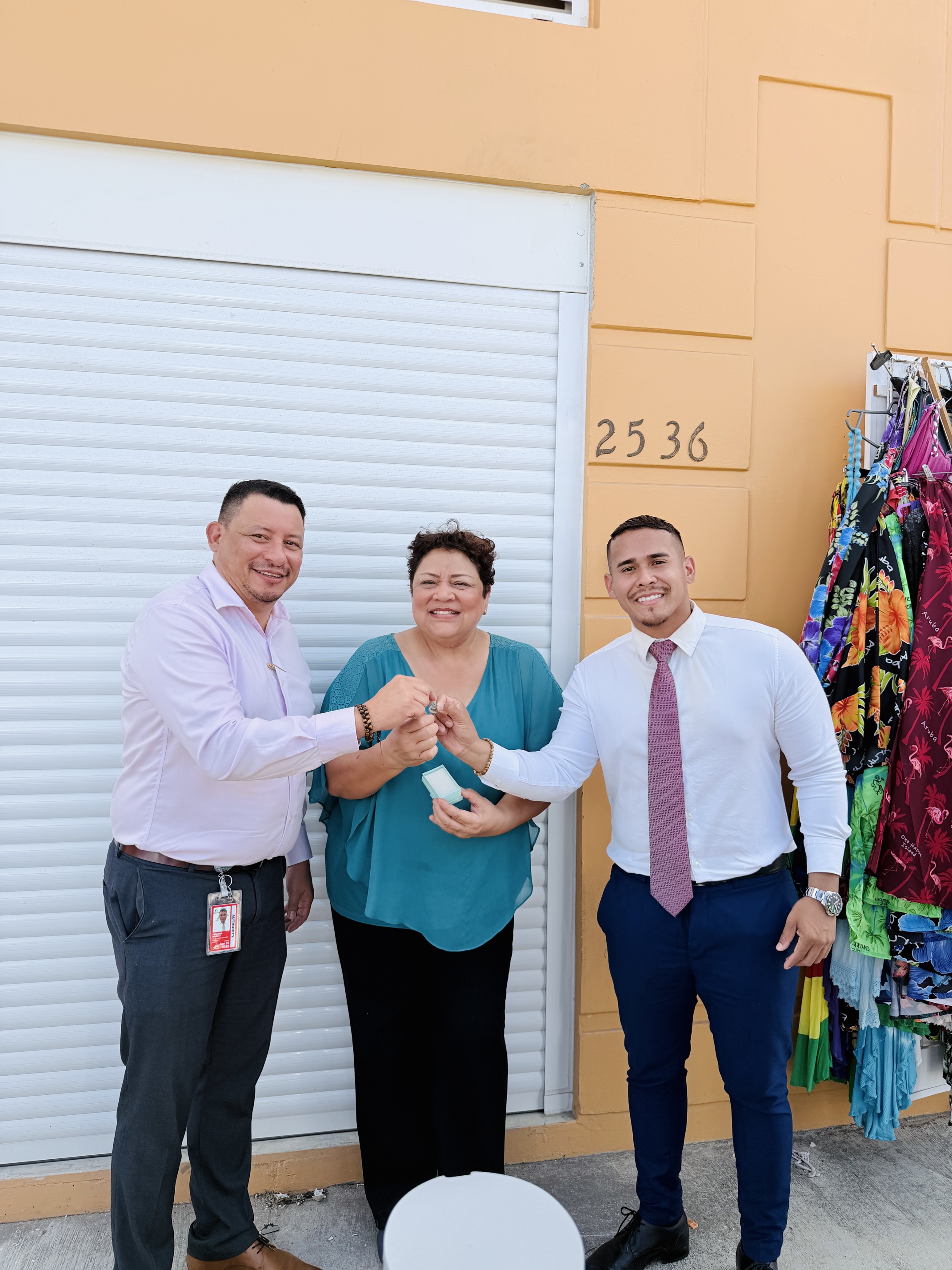 Minister Wendrick Cicilia a otorga kiosco na Trampolin pa Trabao