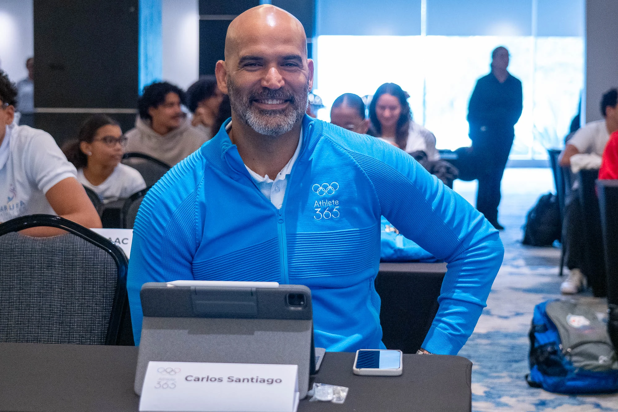 Carlos Santiago OLY a comparti hopi conocemento di e plataforma “Athlete365”