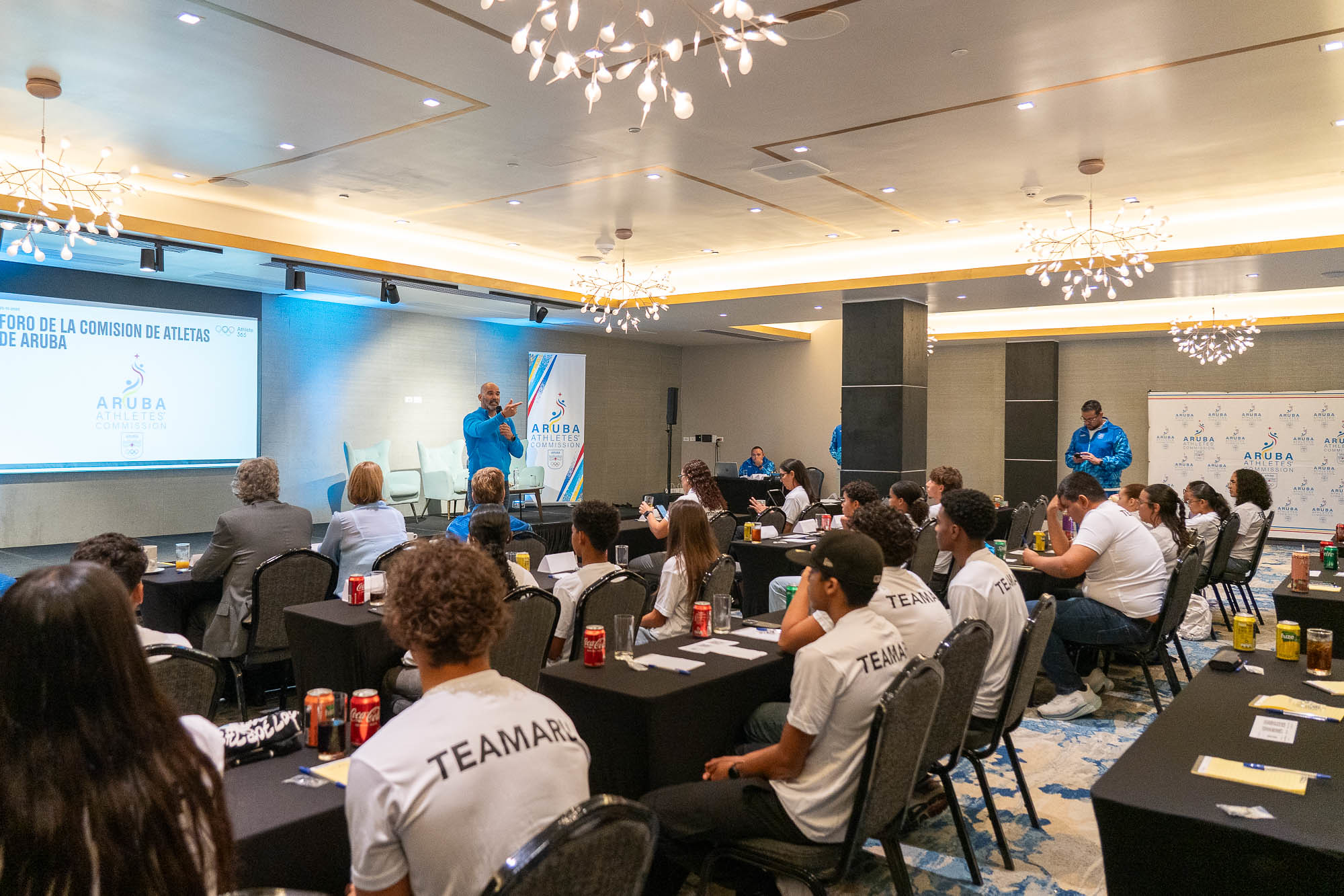 Carlos Santiago OLY a comparti hopi conocemento di e plataforma “Athlete365”