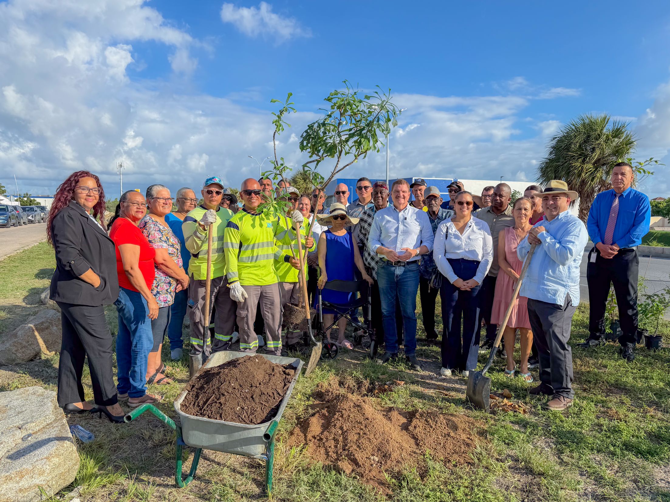 Proyecto piloto pa espacio berde urbano na Maracastraat, Dakota: Un Paso firme den Programa Nacional di Reforestacion