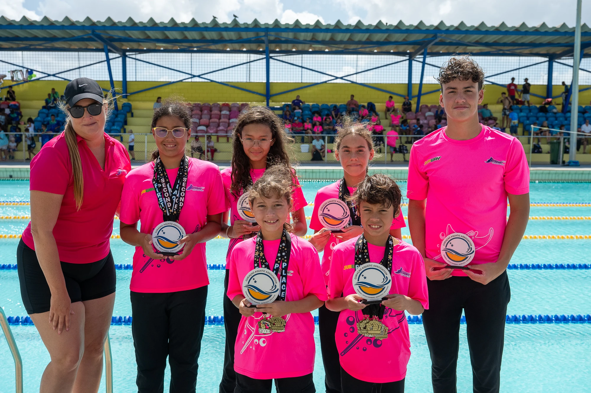 Stingray Swimming Team Aruba a logra 70 medaya na Siegfried Francisco Invitational 2025