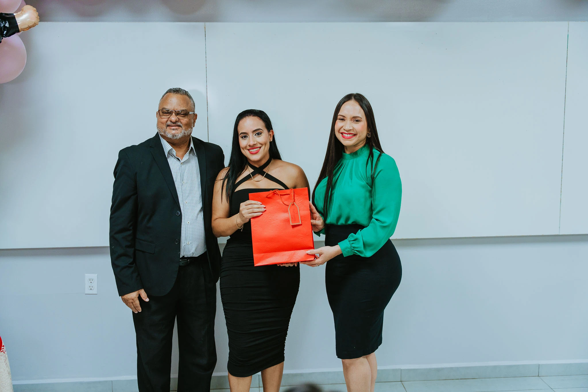 Minister Gerlien Croes a celebra graduacion di cursistanan di Supervisor Management 1 y 2 di Enseñansa pa Empleo