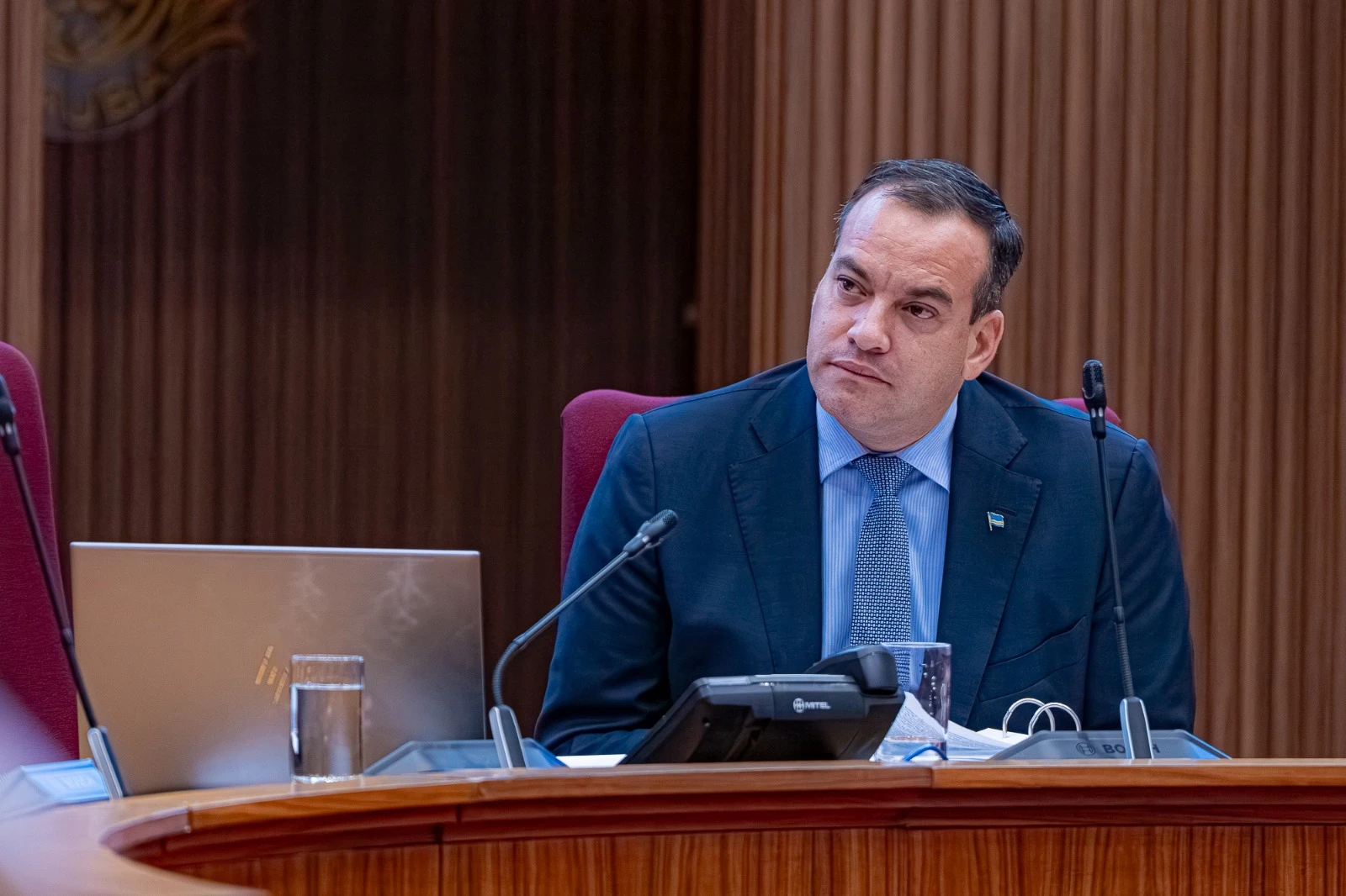 Minister Geoffrey Wever: Pa 2025 Gobierno tin un surplus di 135 miyon florin