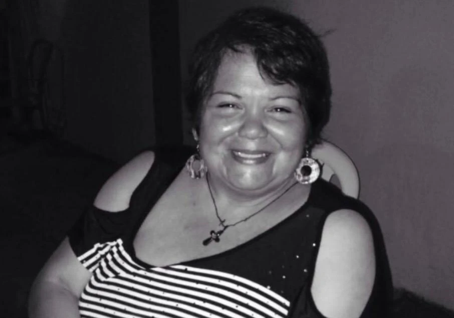 Colega den prensa Gina Burleson-Werleman a fayece.