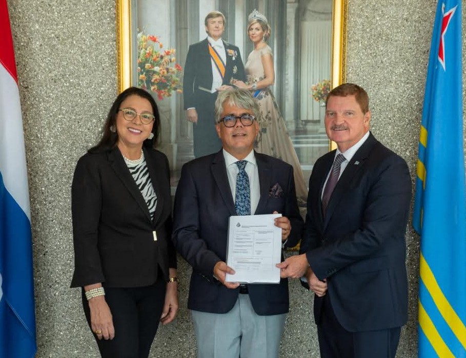 Prome minister Eman y Minister Wyatt-Ras ta anuncia dos ley historico