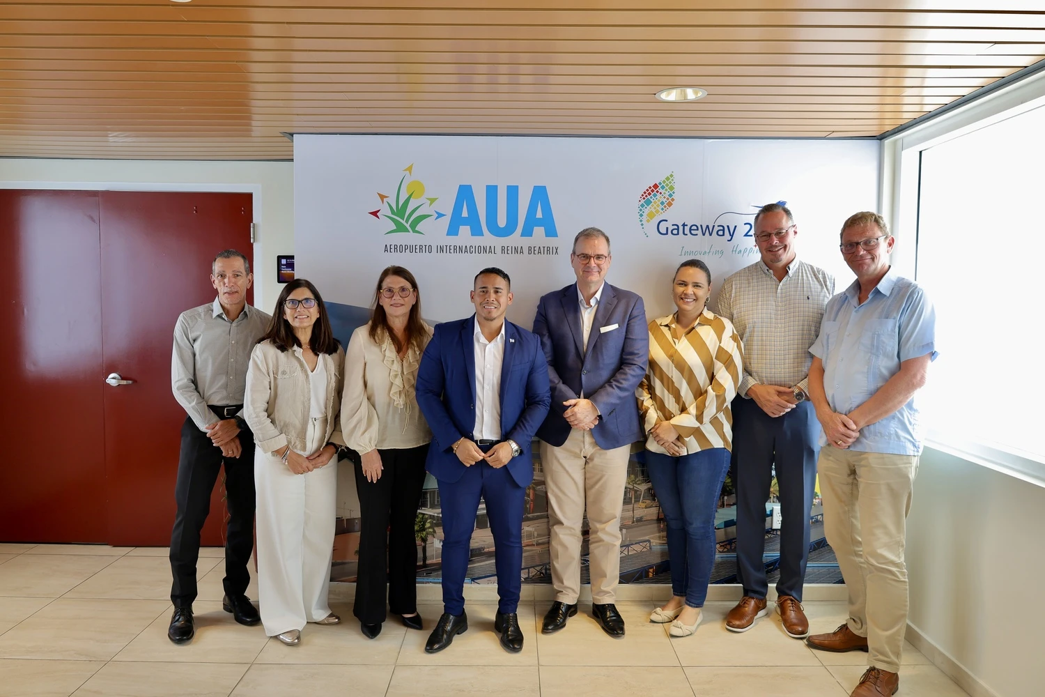 Minister Cicilia a tene encuentro oficial cu CEO nobo di Aeropuerto Internacional Reina Beatrix