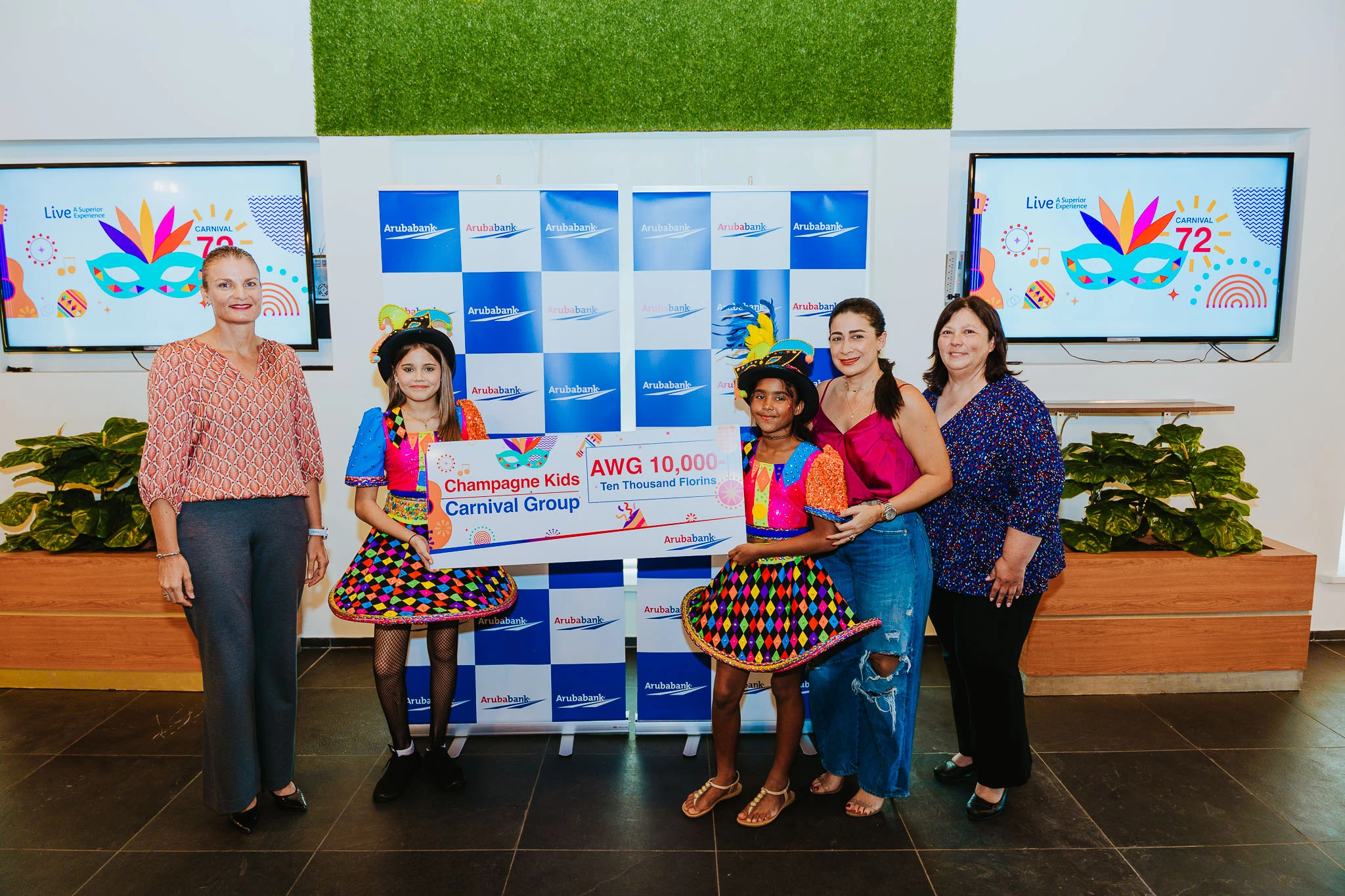 Aruba Bank ta sostene tur grupo di Carnaval di Mucha pa temporada 202