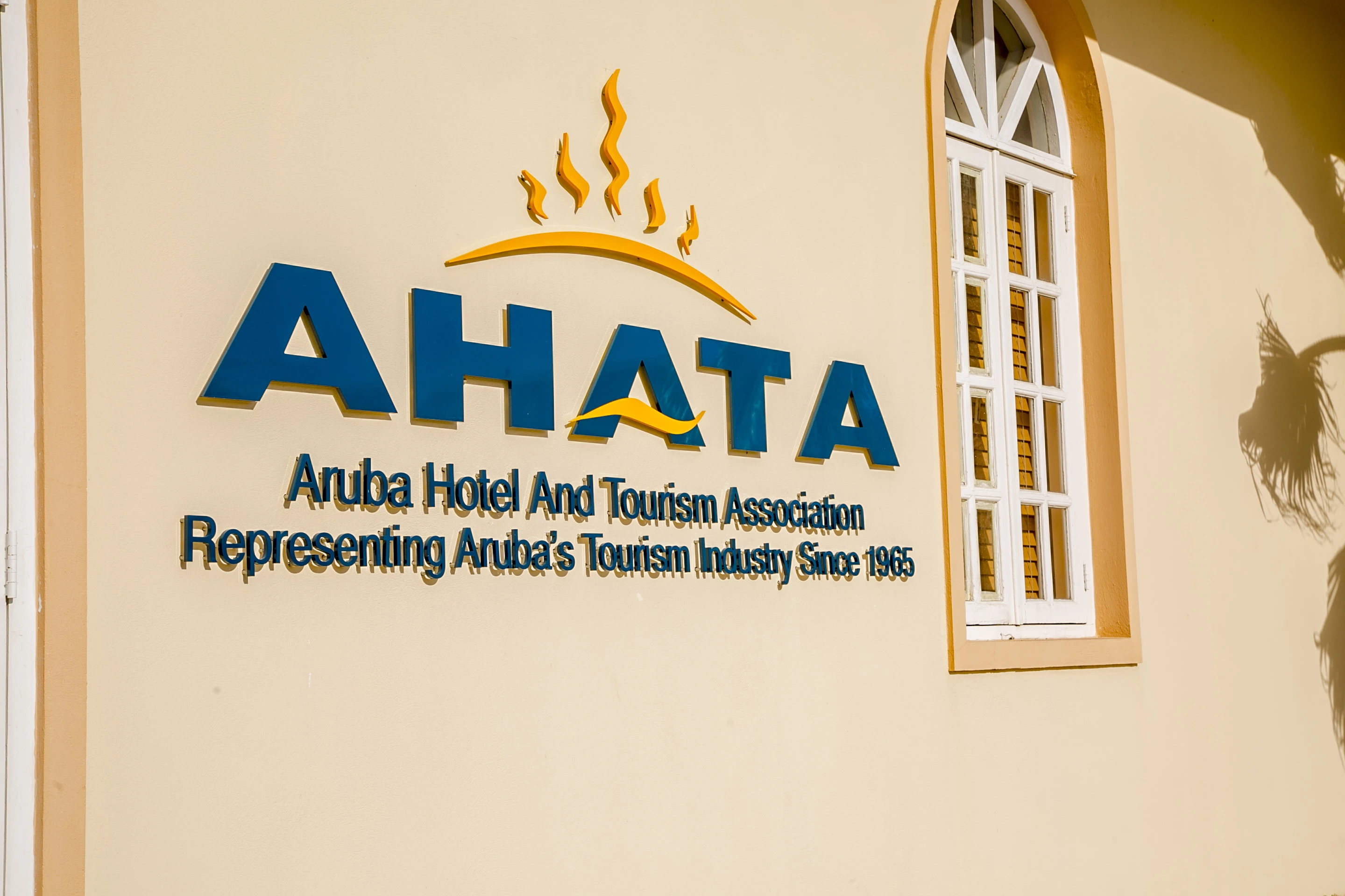 AHATA: Cu RevPAR mas halto hotel a contribui mas impuesto na 2025