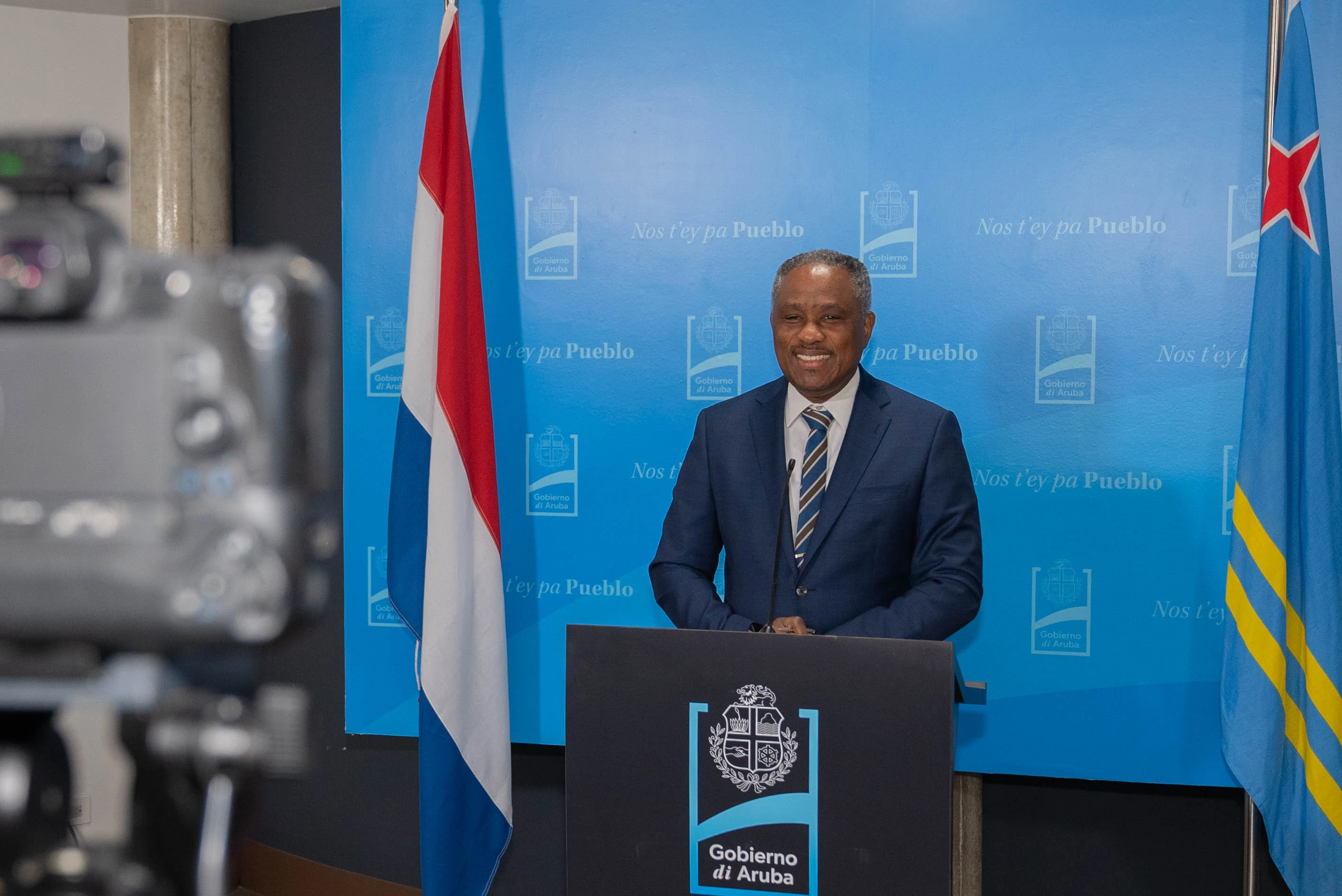 Maneho di Minister di Husticia a surpasa expectativa