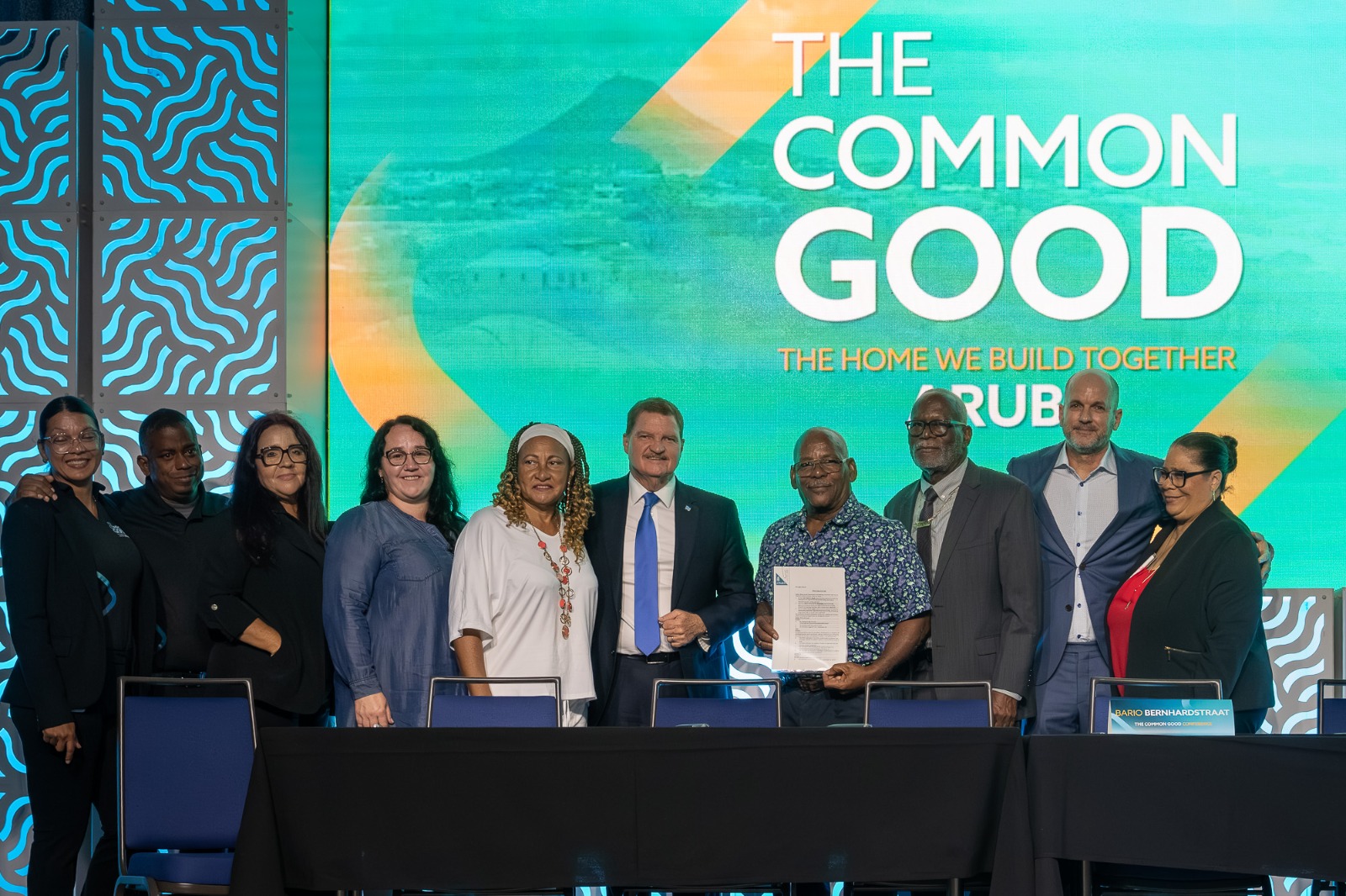 Stichting Revitalisation Bernhardstraat oficialmente estableci durante e di dos parti di e Common Good Conference