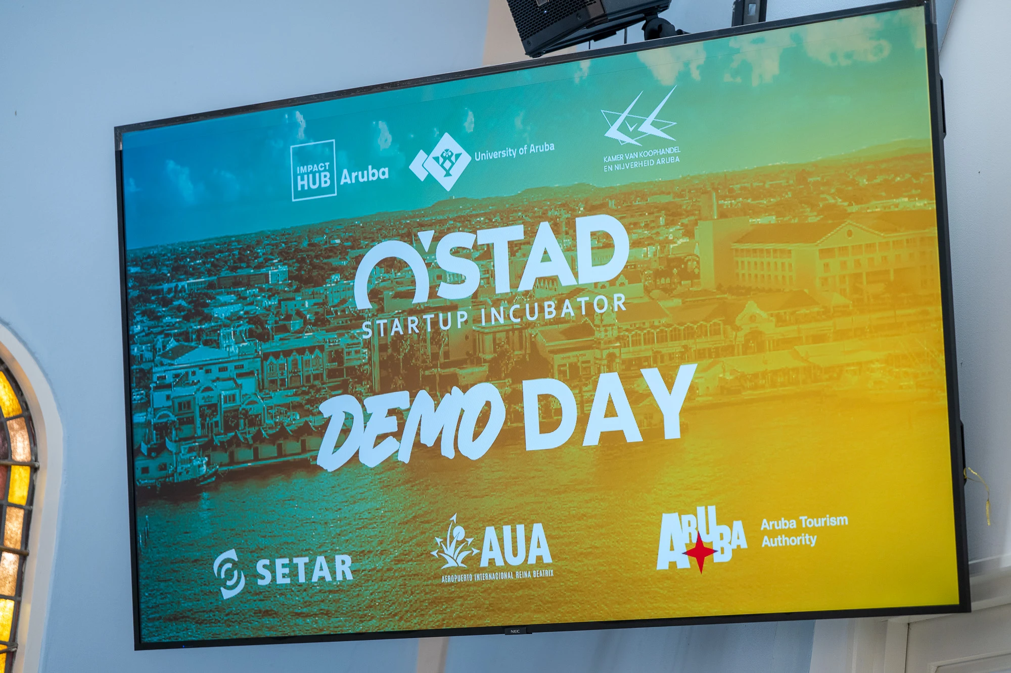 Minister Geoffrey Wever: O’STAD Incubator a culmina cu Demo Day y pitch di startups local