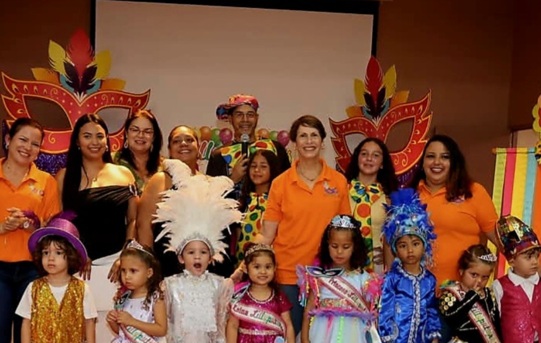 Addonsito a MC Lilly Putters su Queen Election 2026