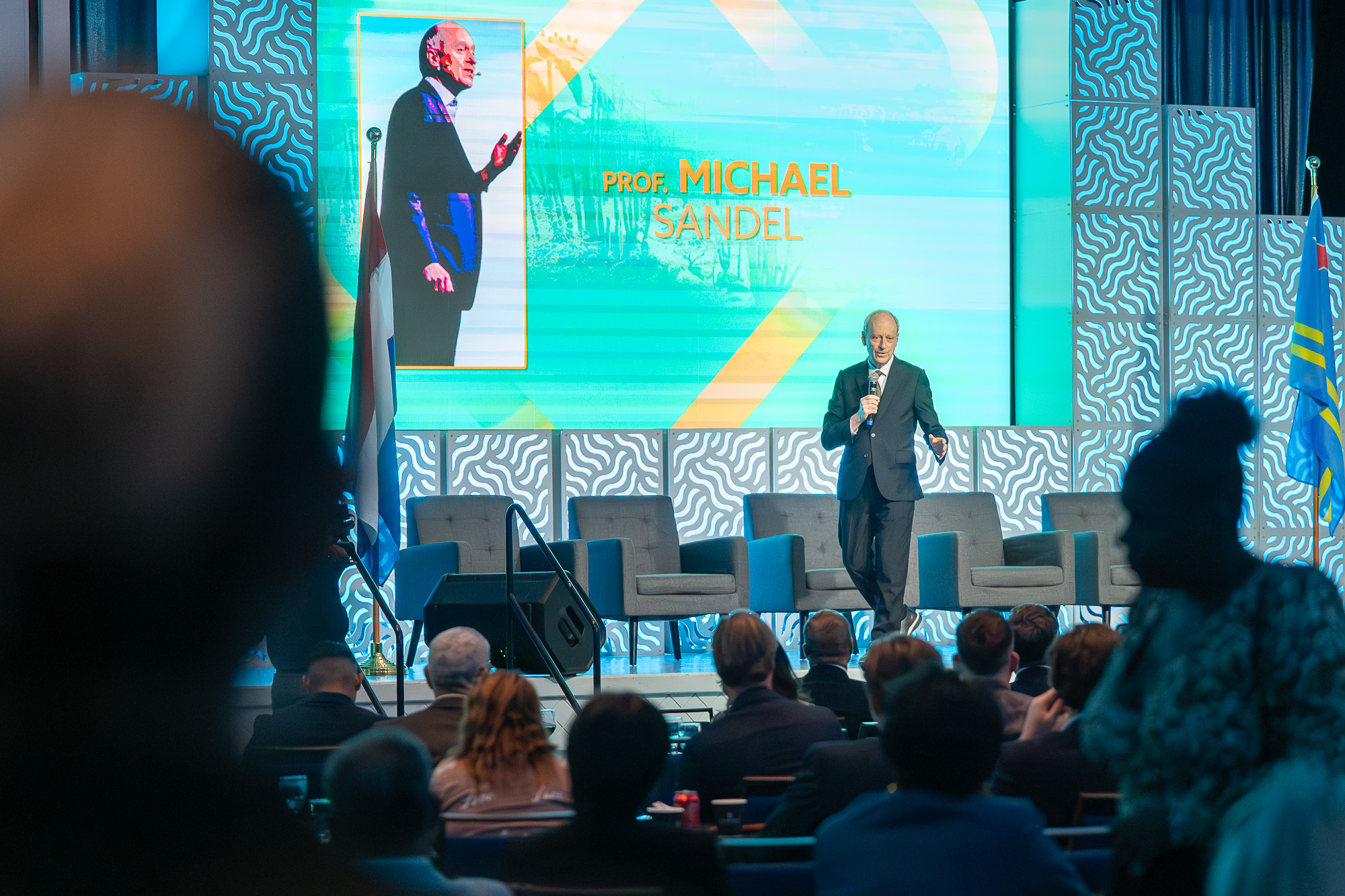 Orador internacional ta elogia vision di Aruba riba desaroyo responsabel y bienestar comunitario