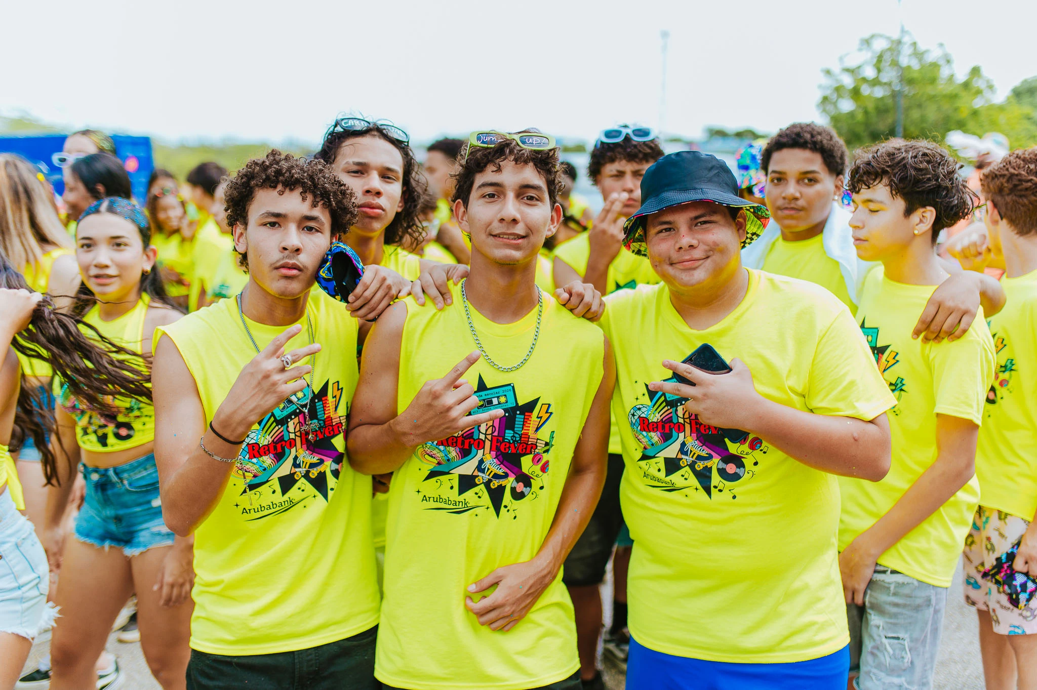 Aruba Bank ta orguyoso di patrocina Juliana School Mavo den Parada Escolar Scolnan Secundario
