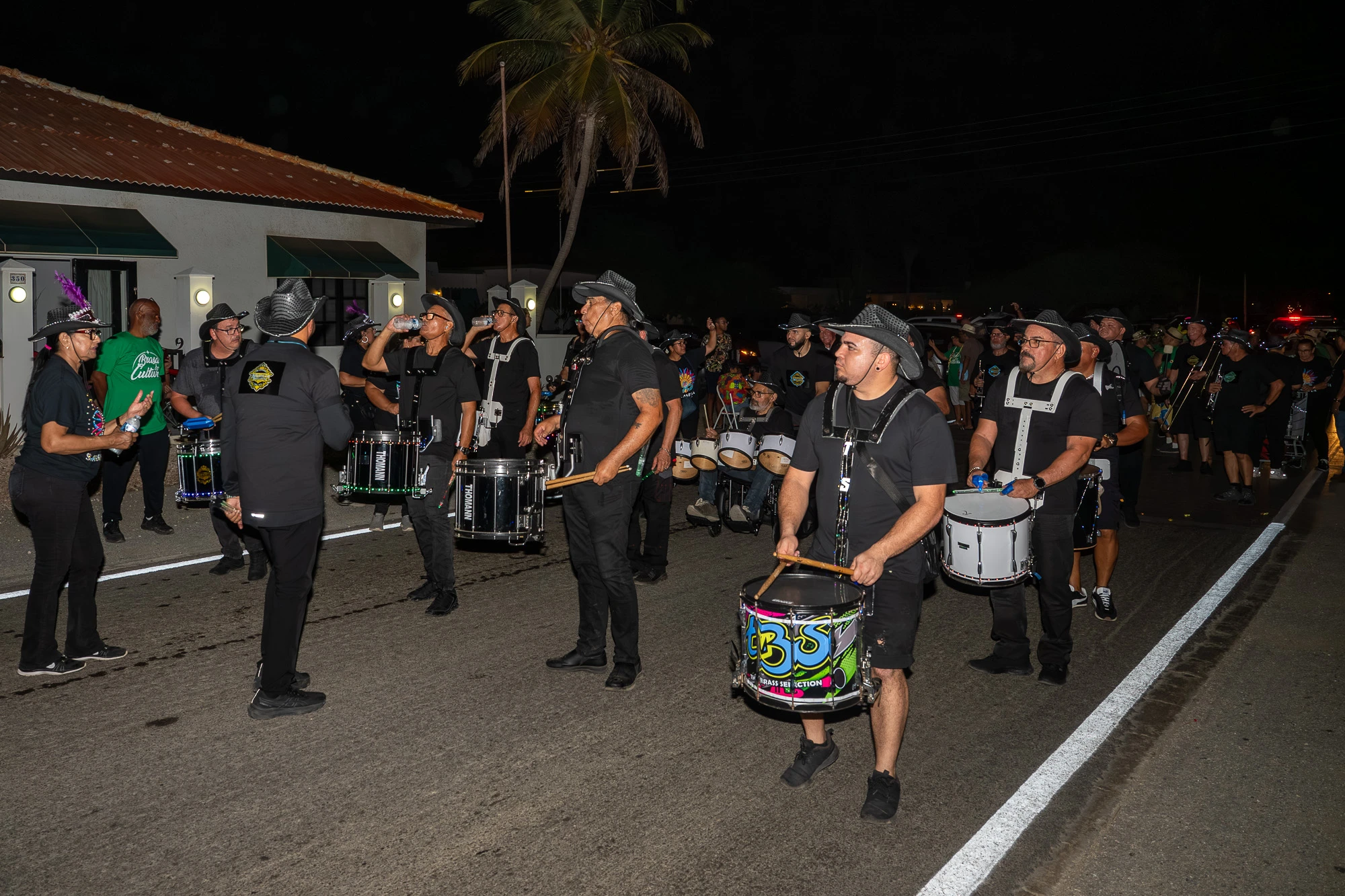 Aruba Bank como sponsor orguyoso di Parada di Mascarada Savaneta 2026