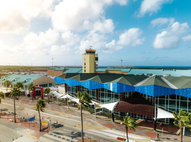 Aruba Airport Authority ta informa cu operacionnan di aeropuerto a para temporalmente