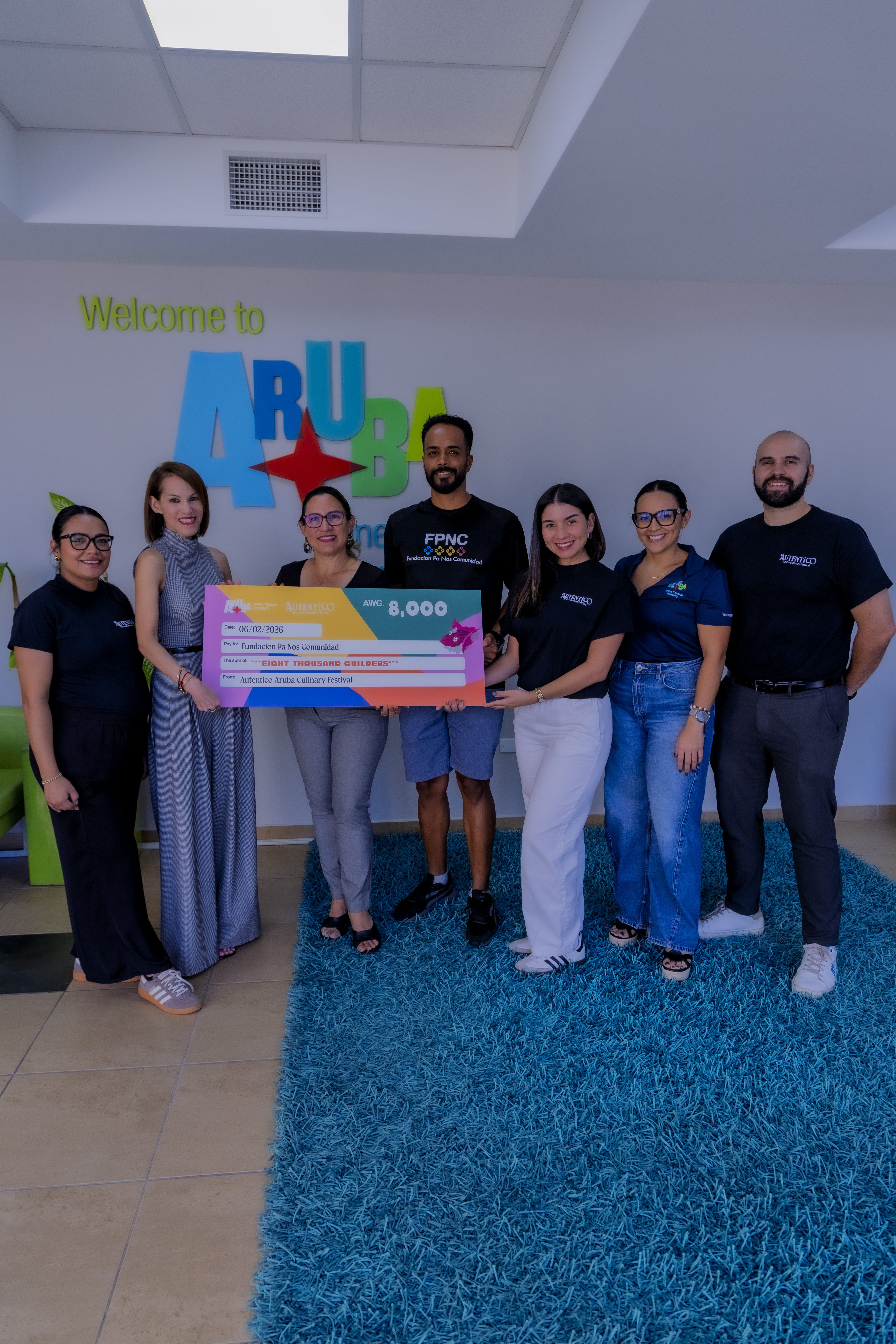 Aruba Tourism Authority cu donacion na Fundacion Pa Nos Comunidad