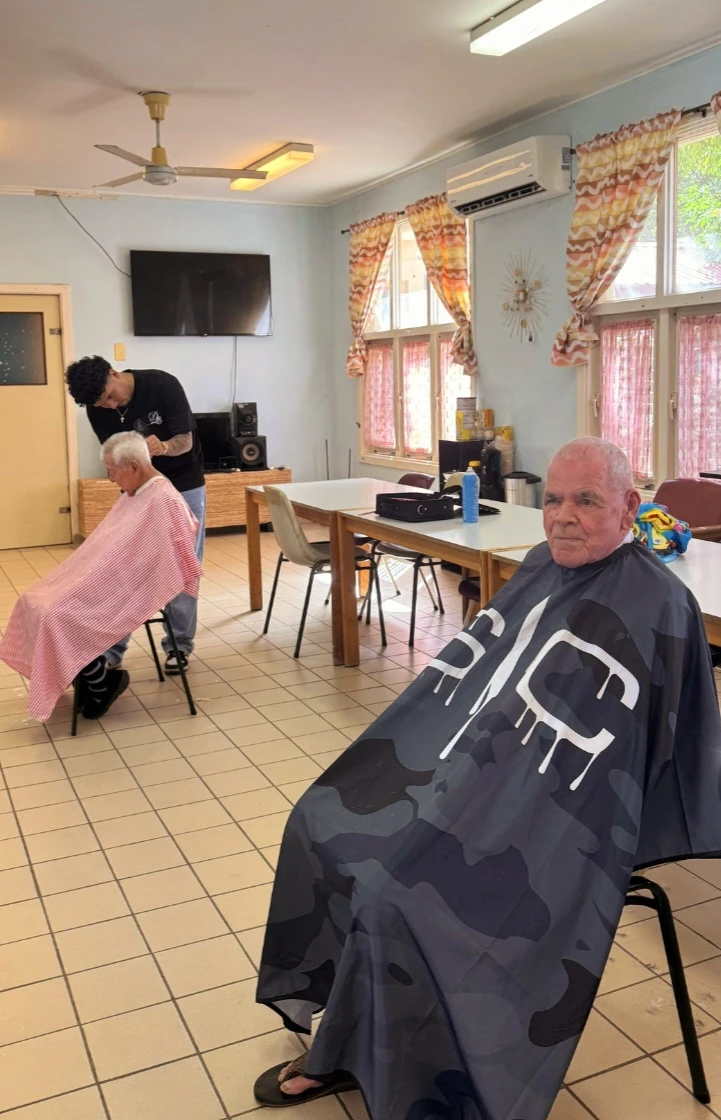 Barbers Donovan y David na San Pedro Paviljioen