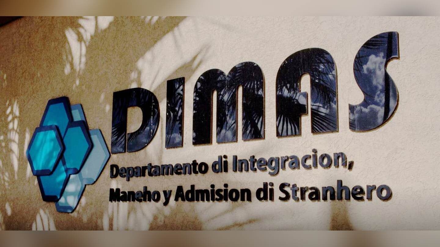 DIMAS ta aclarea e proceso di permiso di trabao