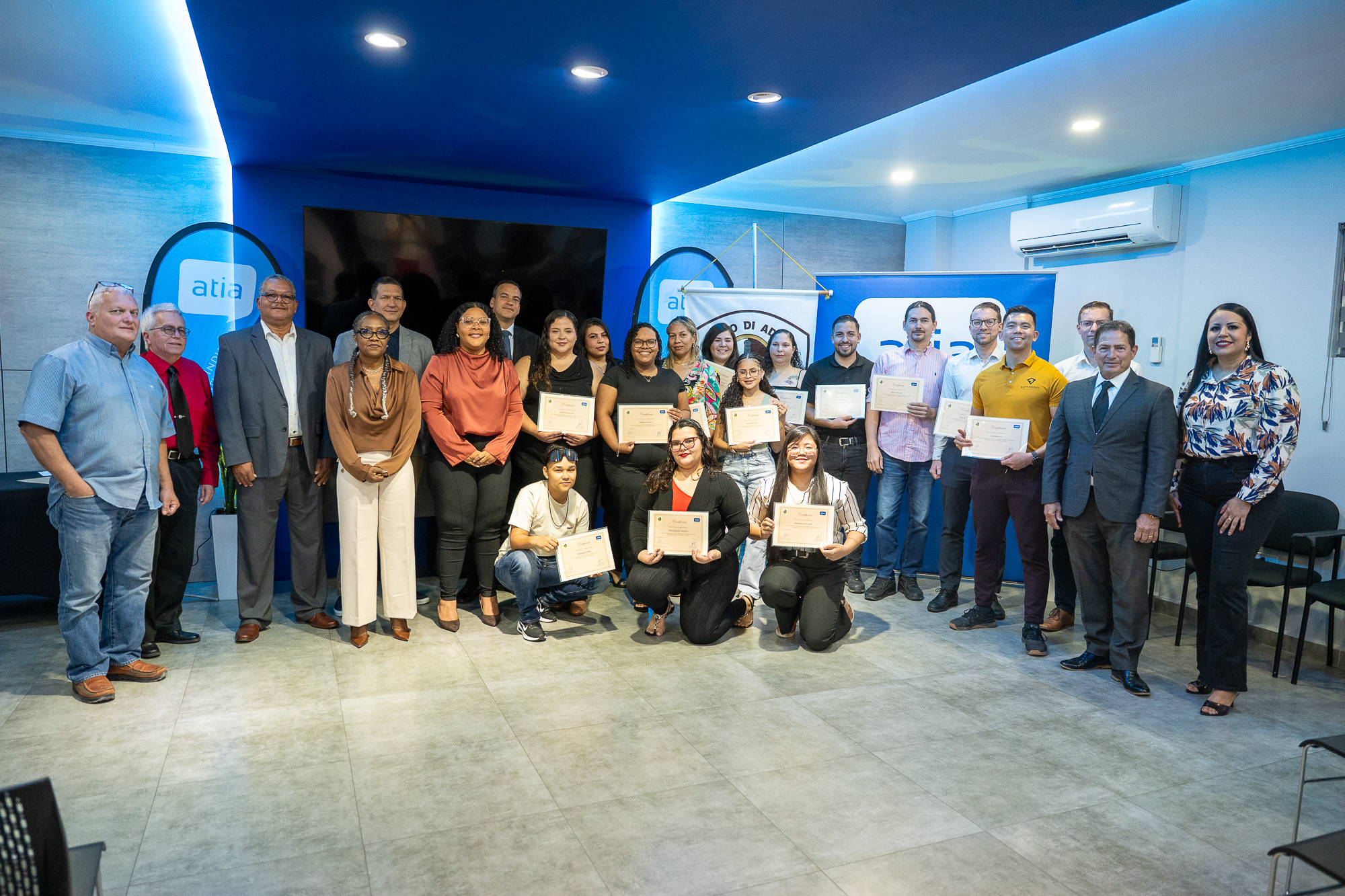 Minister Geoffrey Wever: 15 Brokers a certifica como Declarant pa por acelera importacion y exportacion, asina fortificando economia di Aruba