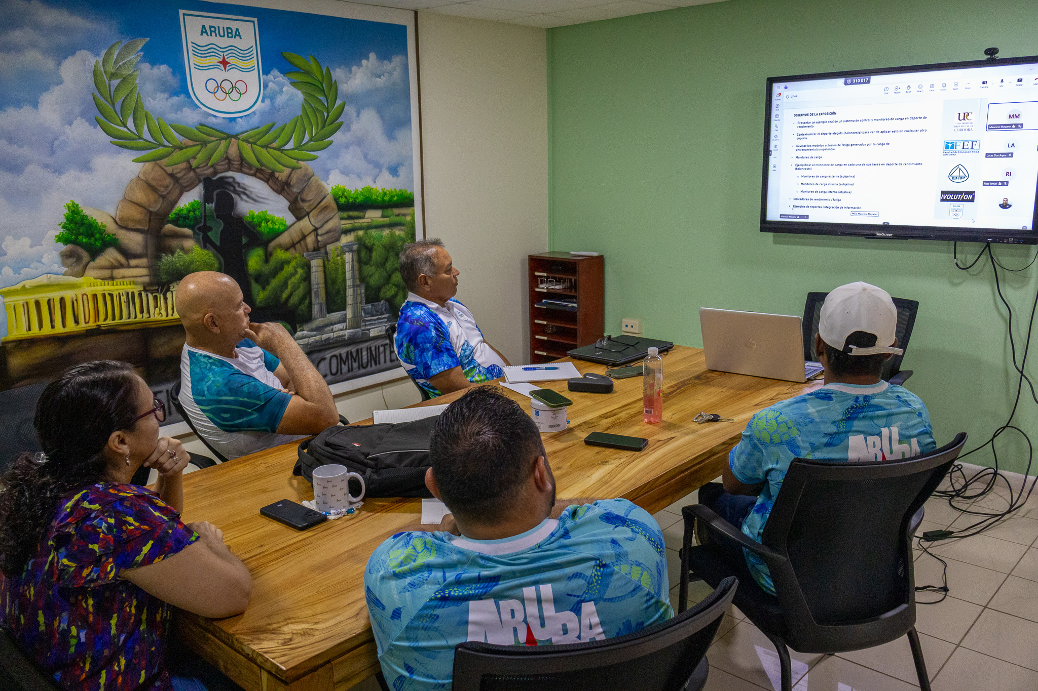 Direccion di Deporte ta haci capacitacion pa cu control y monitoreo di carga di entrenamento
