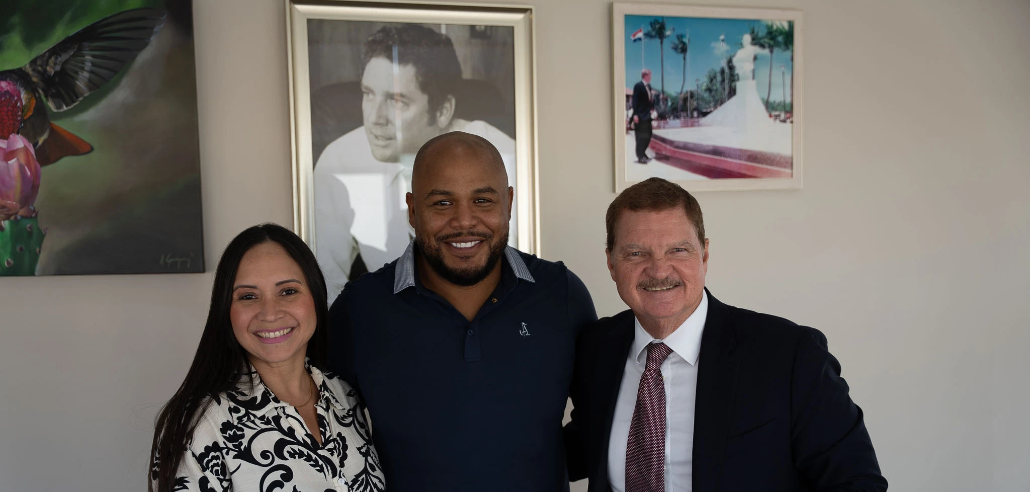 Minister Gerlien Croes: deporte como caminda pa futuro di nos hobennan, Hall of Famer Andruw Jones di bishita na Aruba