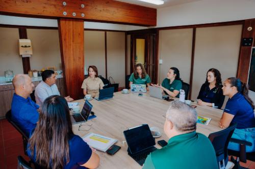 Aruba Tourism Authority y Aruba Conservation Foundation a marca e comienso di nan aliansa strategico