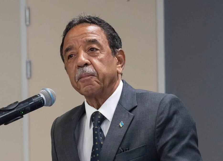 Ministerio di Infrastructura trahando riba cambionan necesario a corto plaso di ROPV