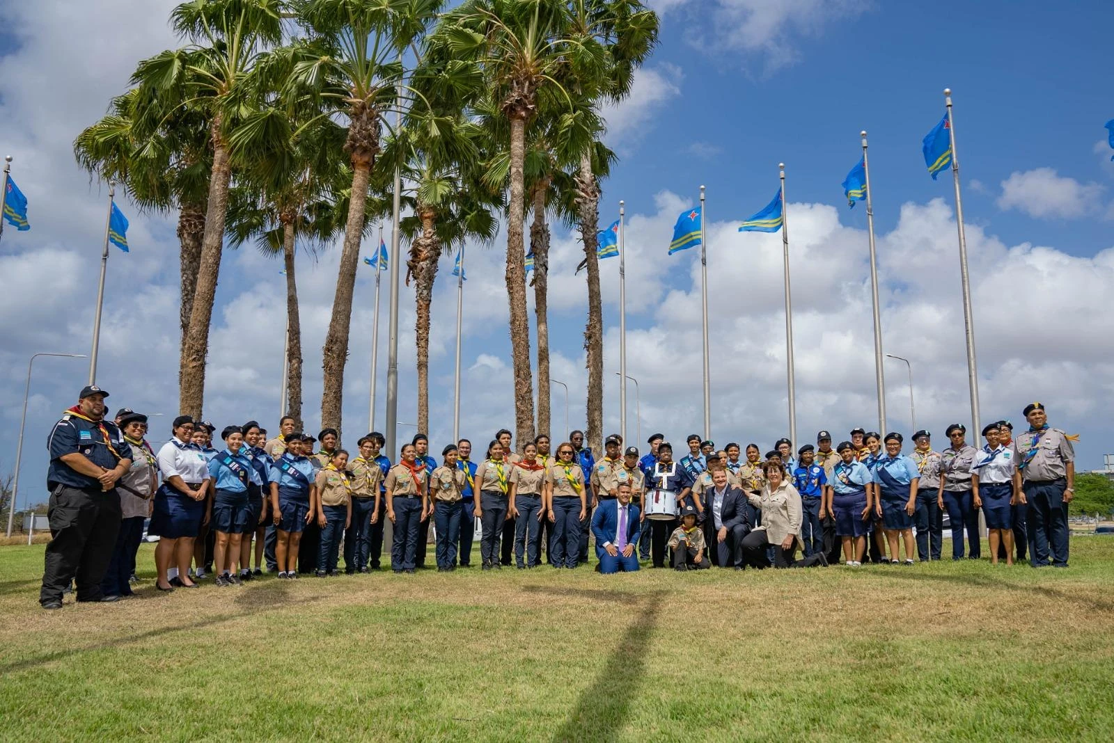 Hisamento di Bandera: Inicio oficial di celebracion 40 aña Status Aparte y 50 aña Himno y Bandera