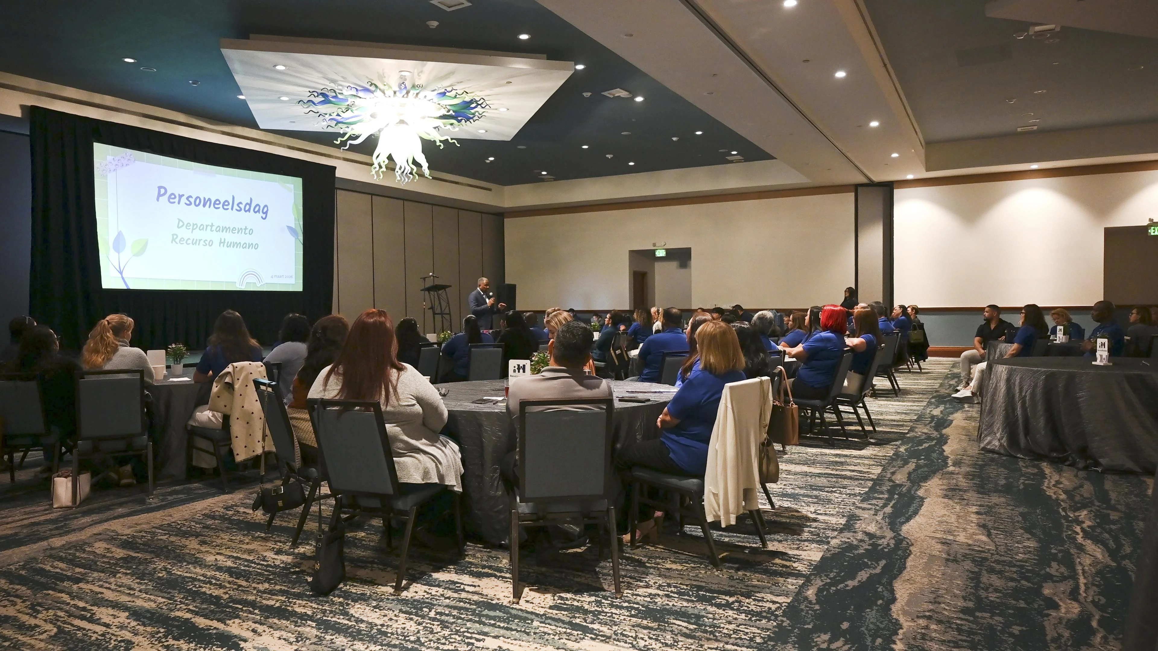 DRH ta di vital importancia pa efectividad y eficiencia di servicio publico